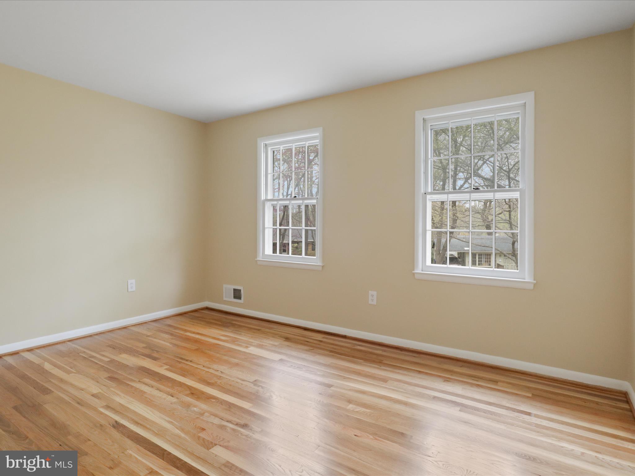 BEL PRE WOODS - Residential