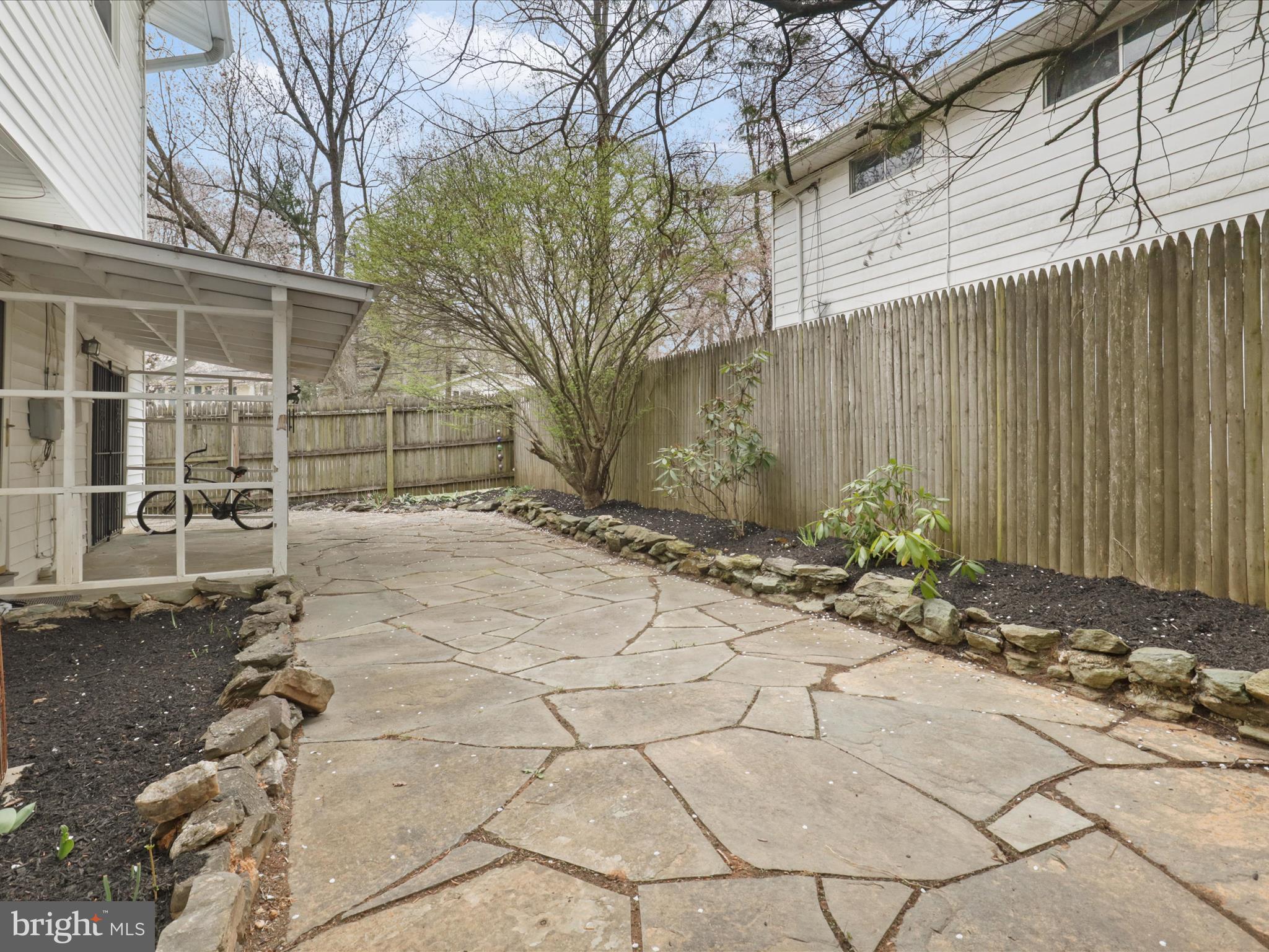 BEL PRE WOODS - Residential