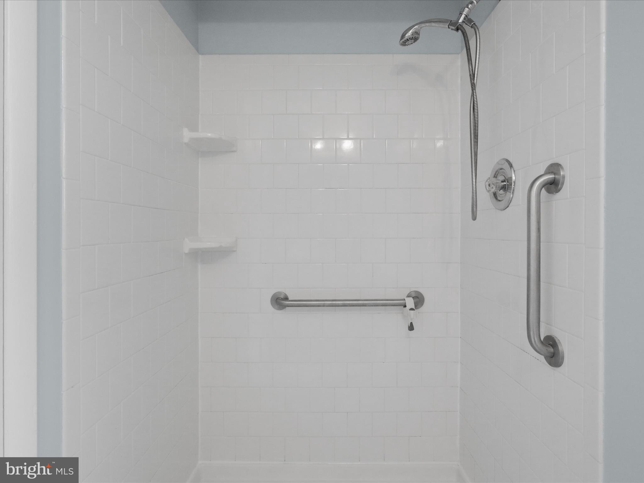 BEL PRE WOODS - Residential