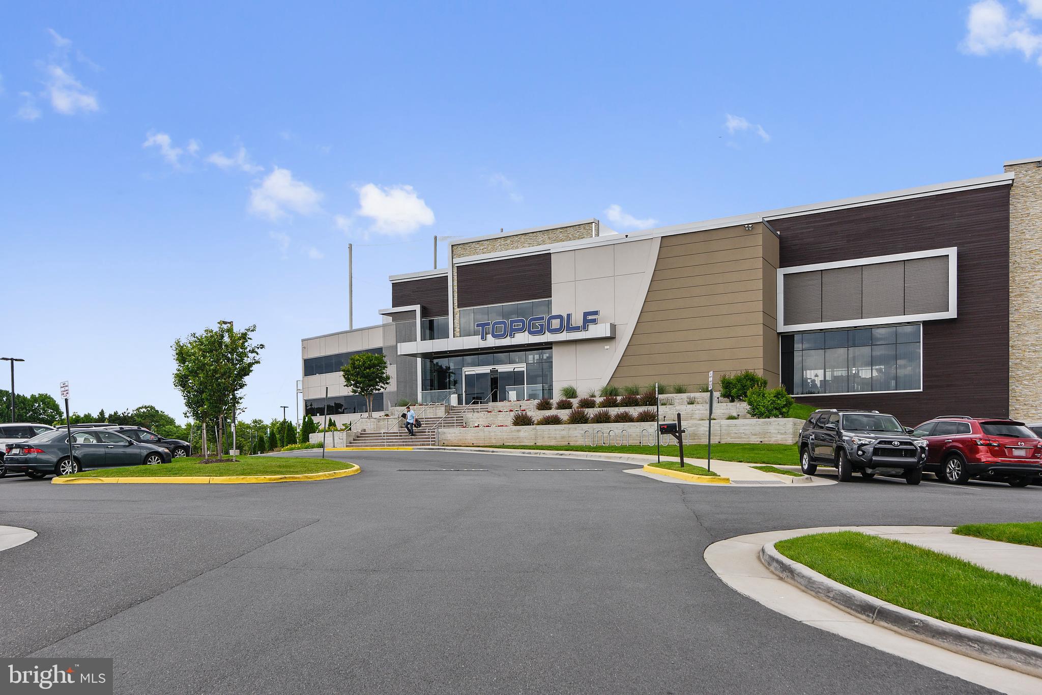 ONE LOUDOUN - Residential