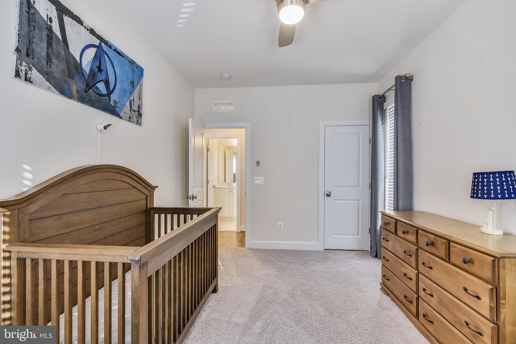 ONE LOUDOUN - Residential