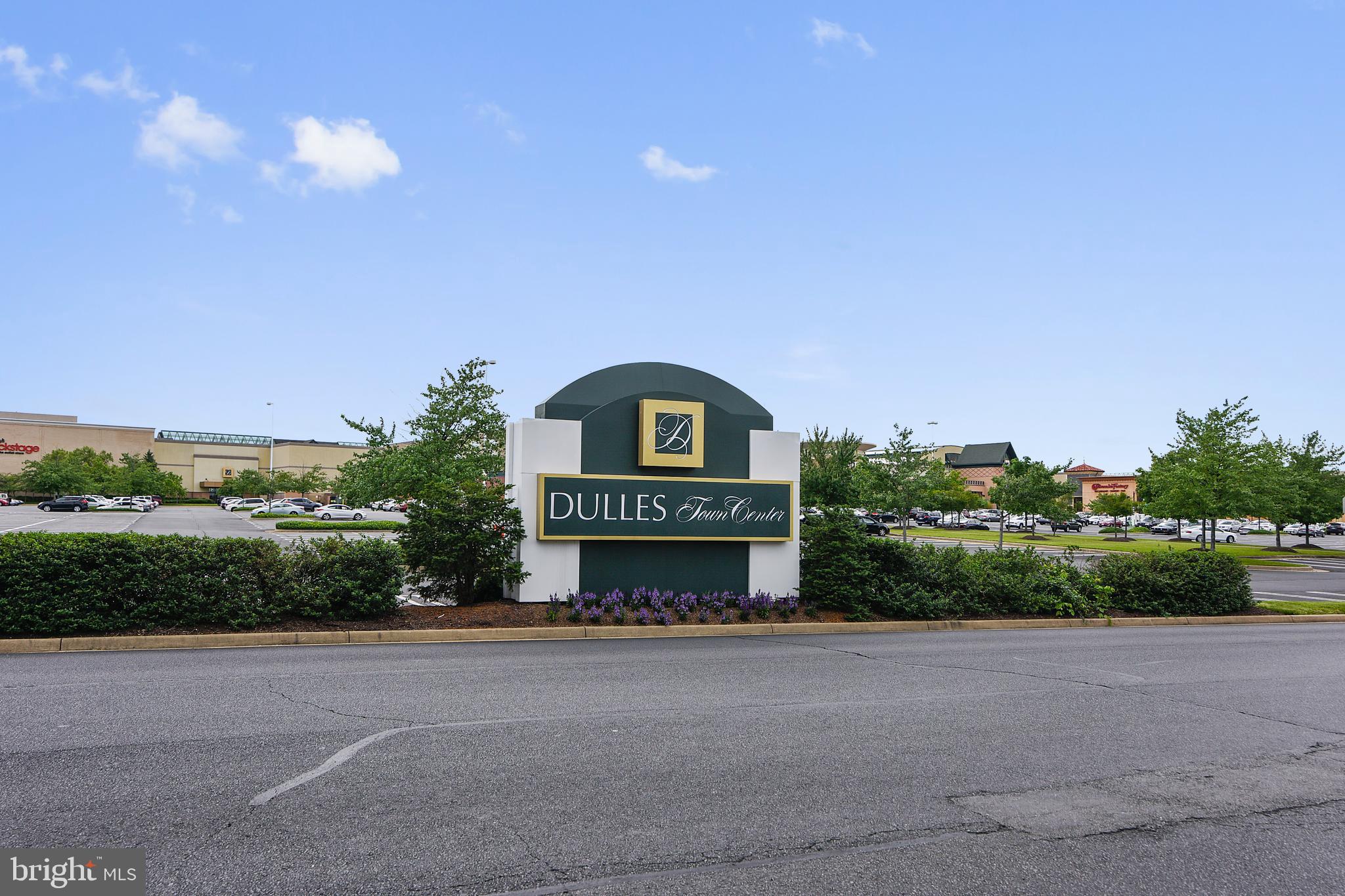 ONE LOUDOUN - Residential