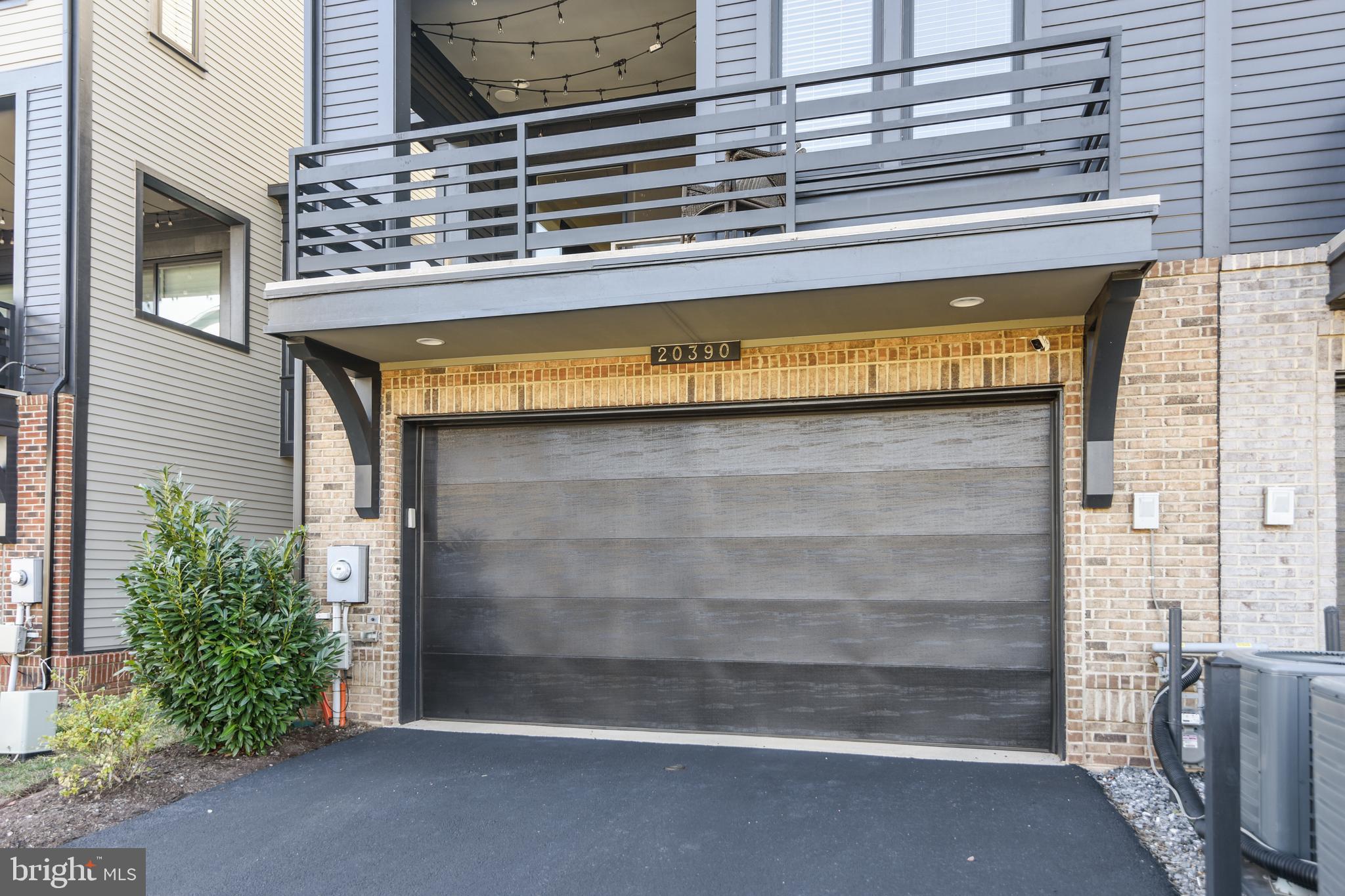 ONE LOUDOUN - Residential