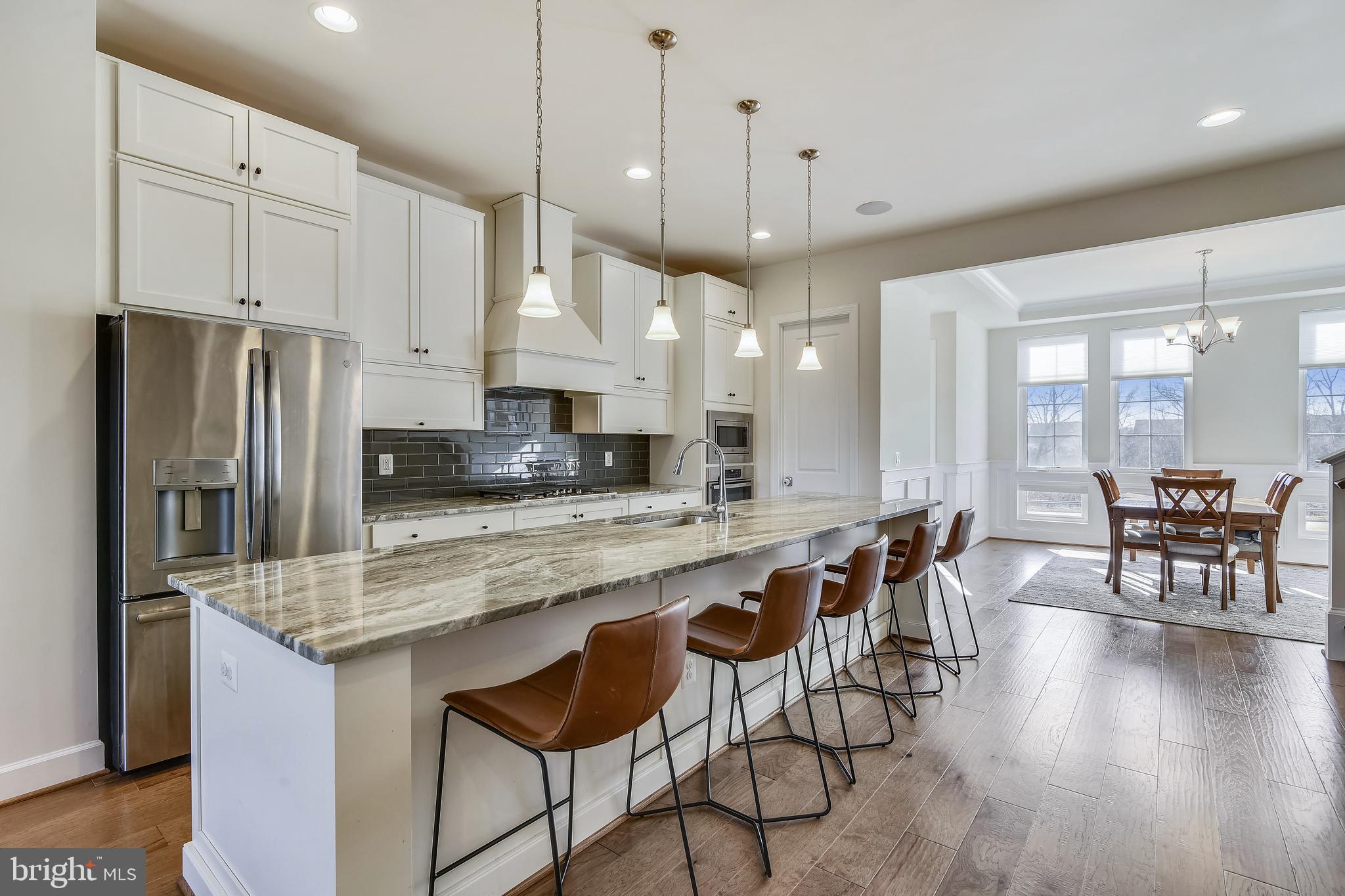 ONE LOUDOUN - Residential