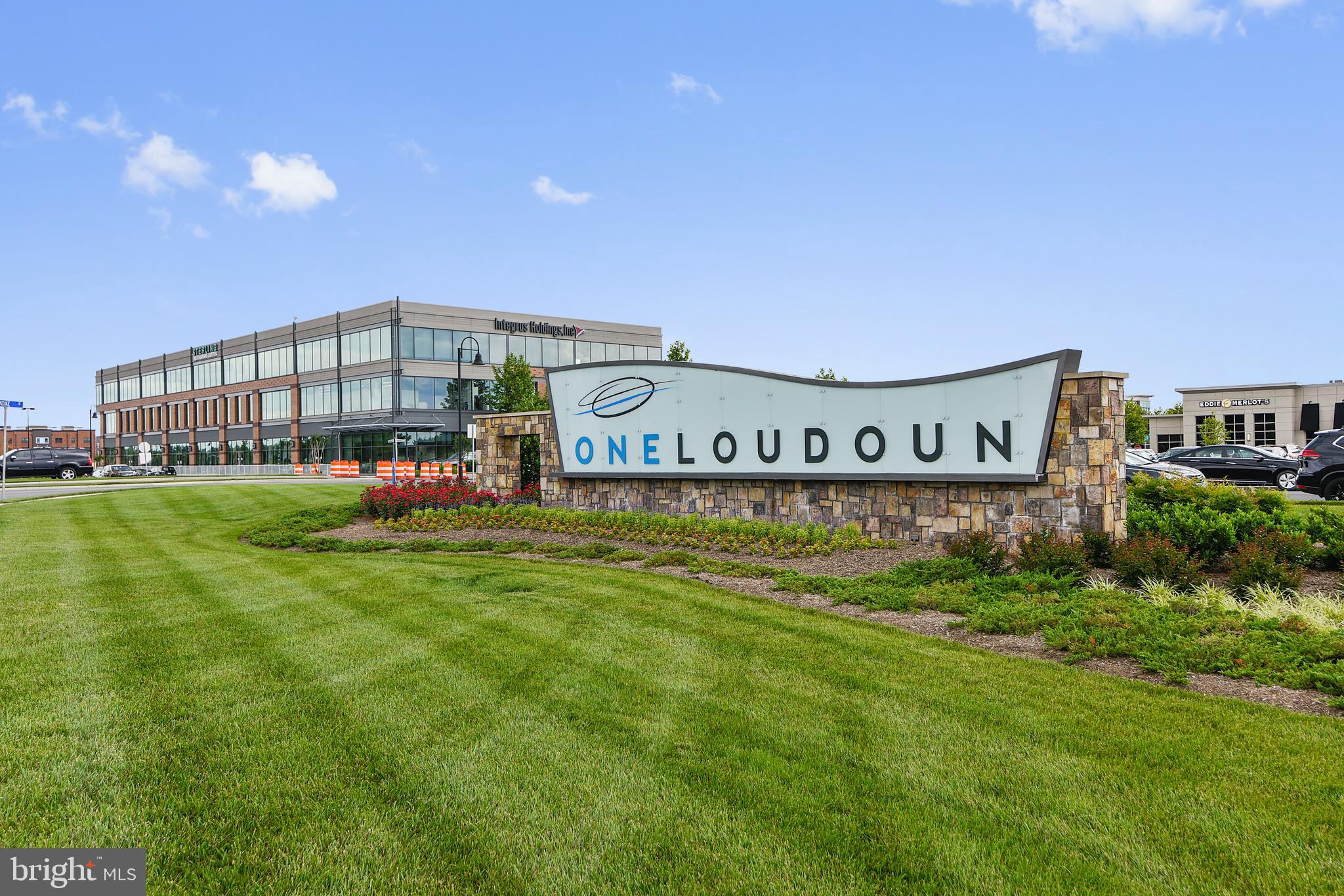 ONE LOUDOUN - Residential