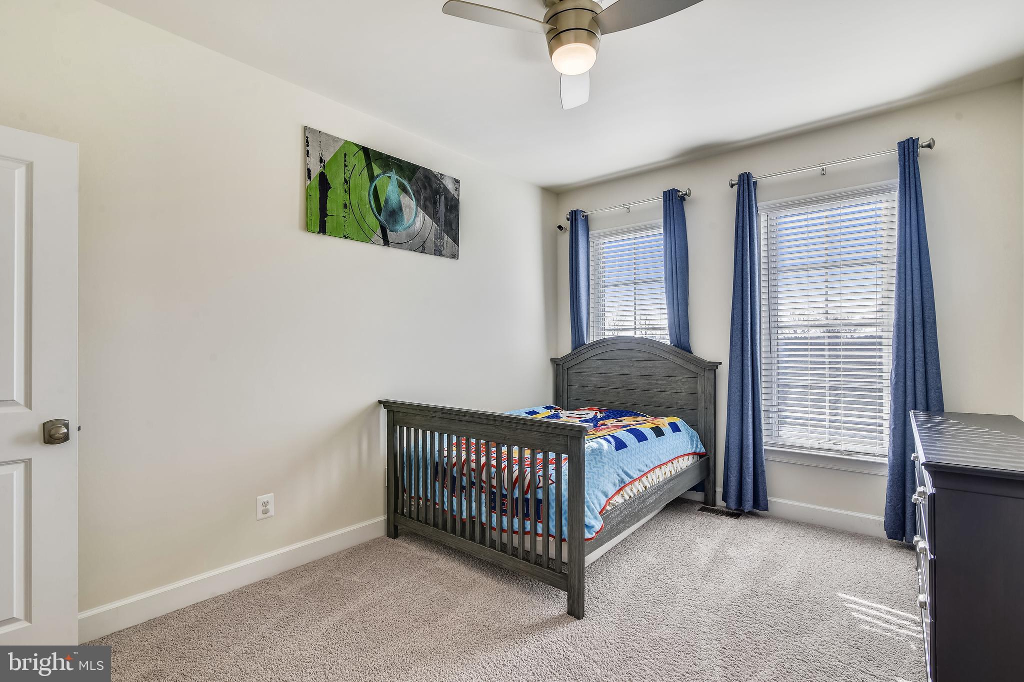 ONE LOUDOUN - Residential