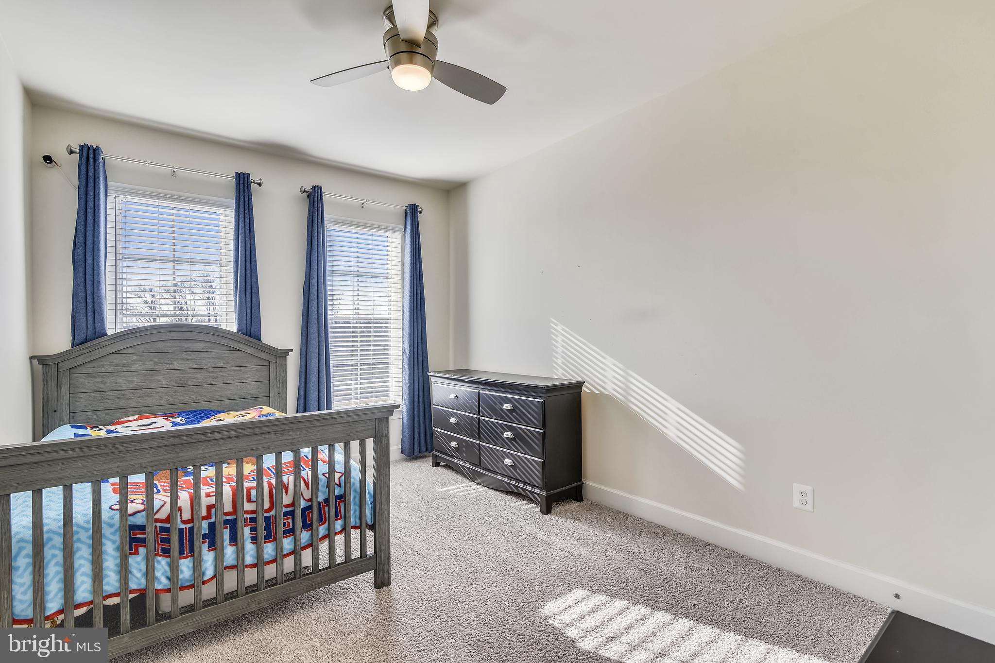 ONE LOUDOUN - Residential