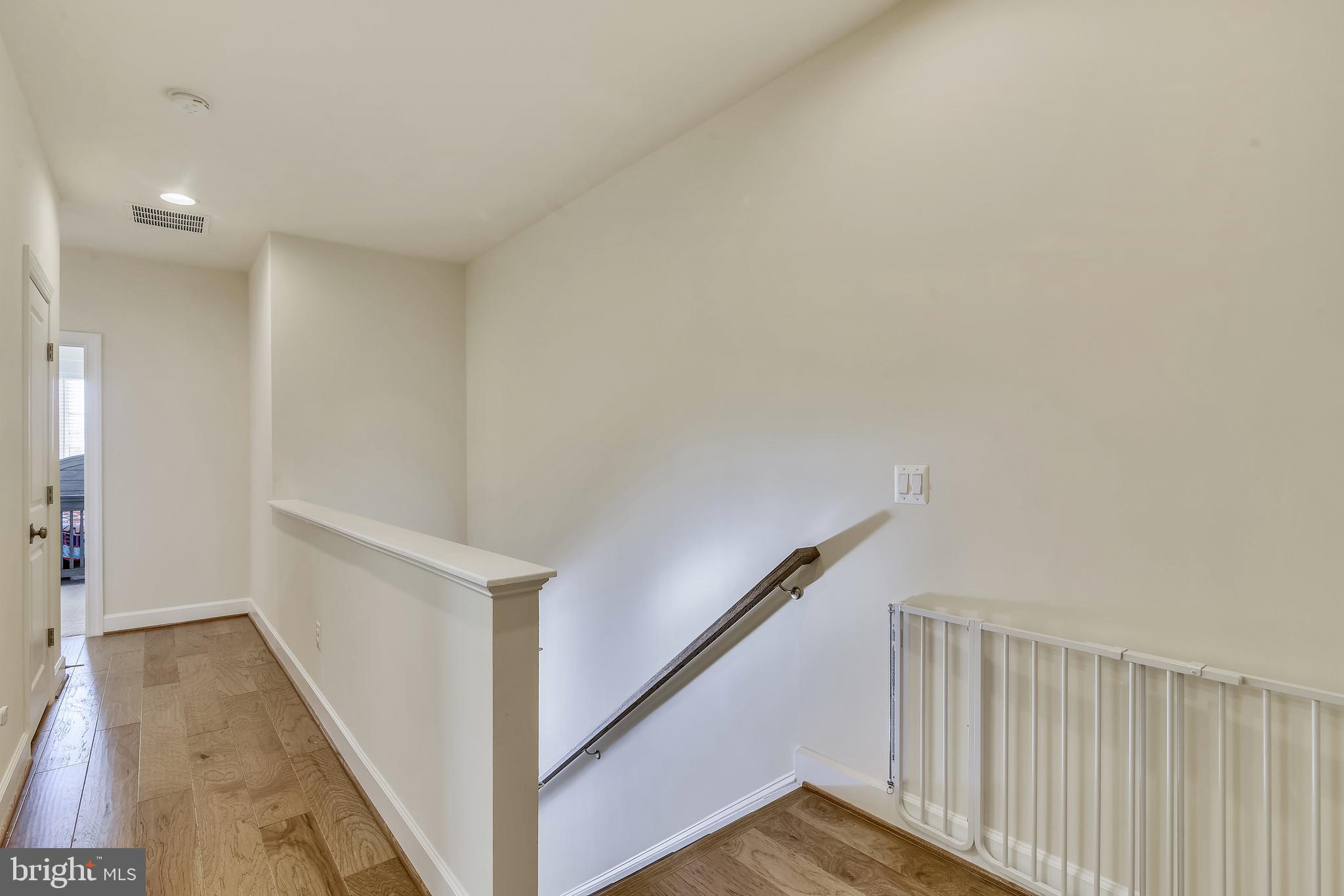 ONE LOUDOUN - Residential