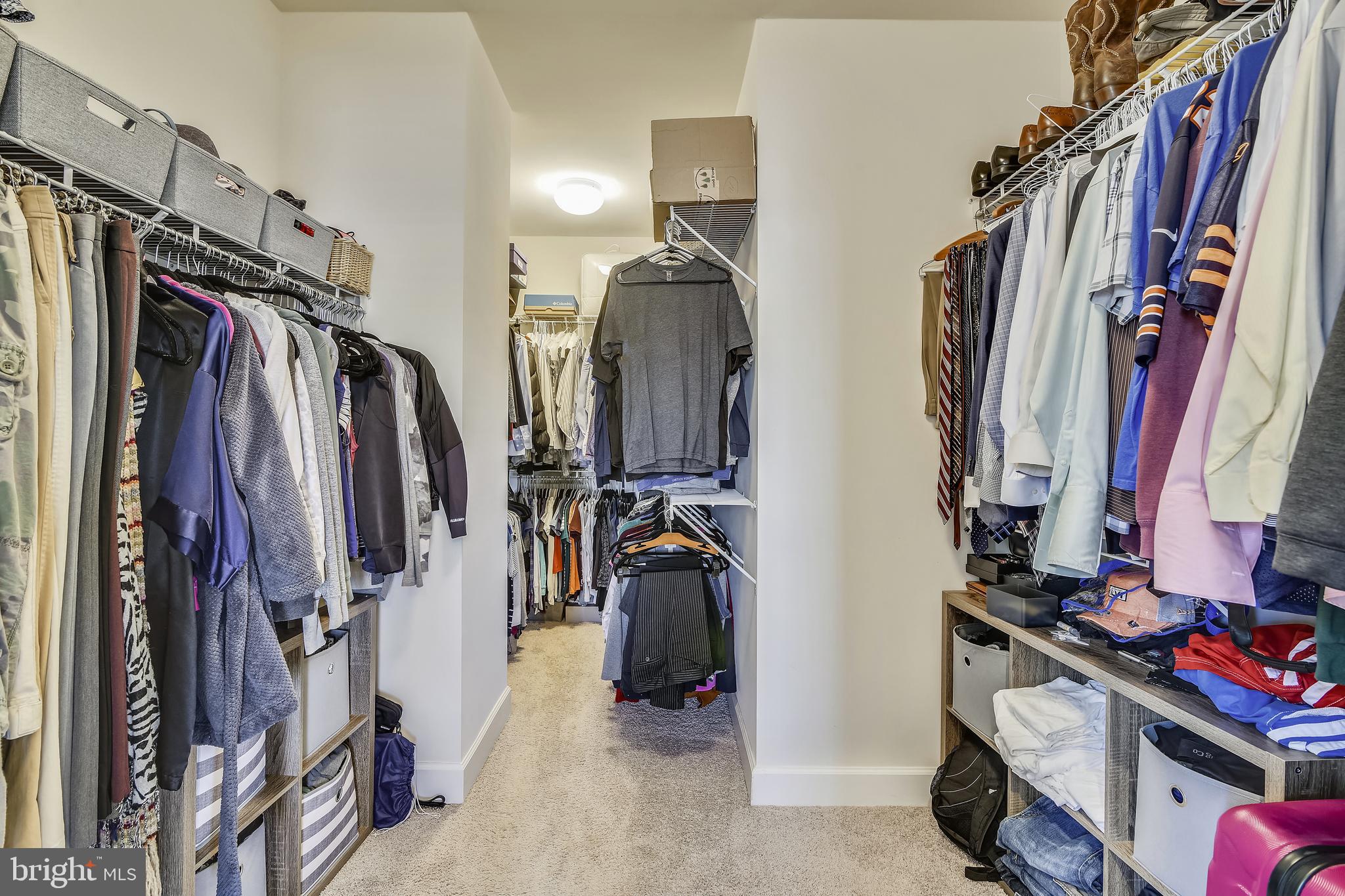 ONE LOUDOUN - Residential