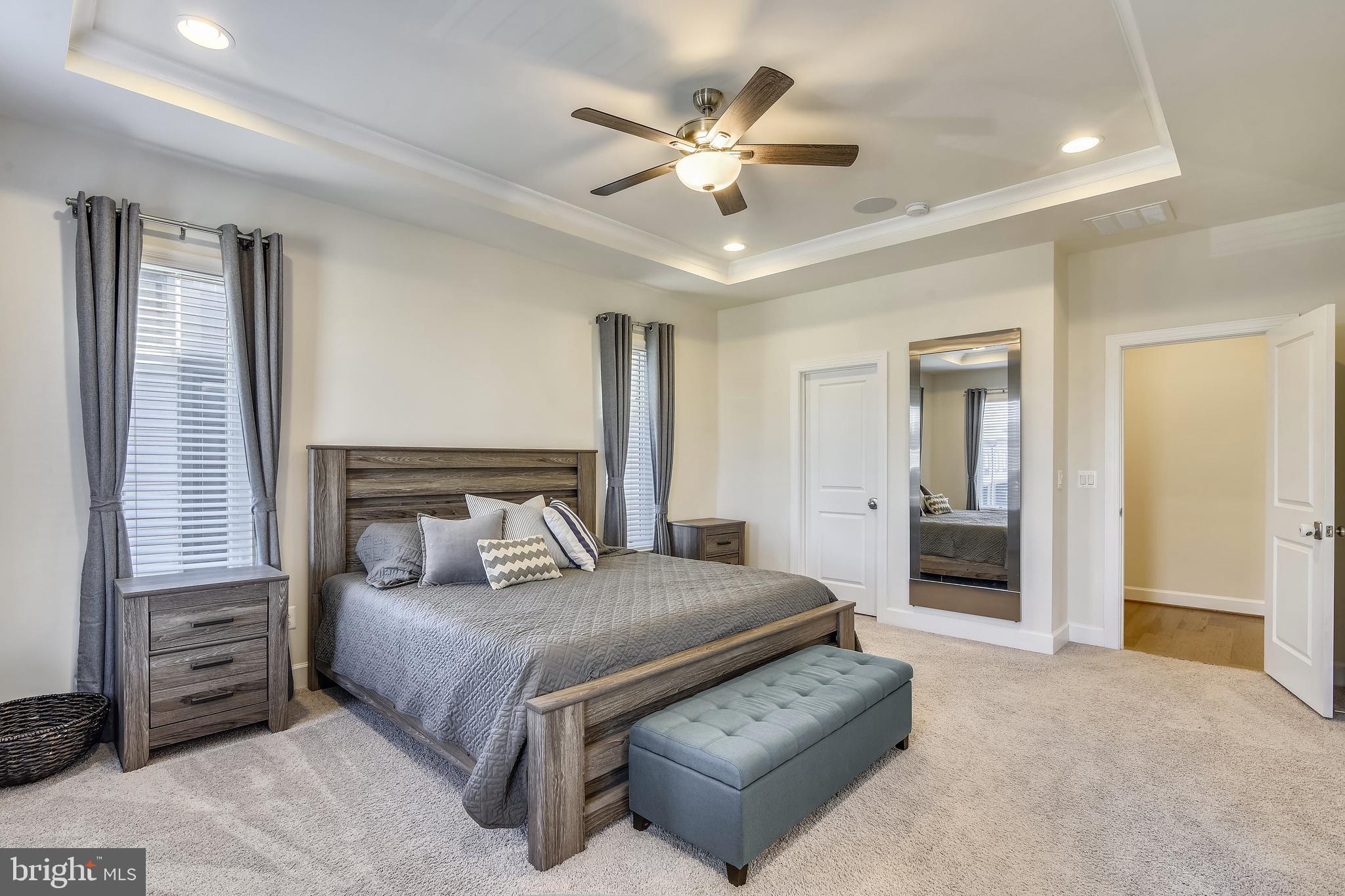 ONE LOUDOUN - Residential