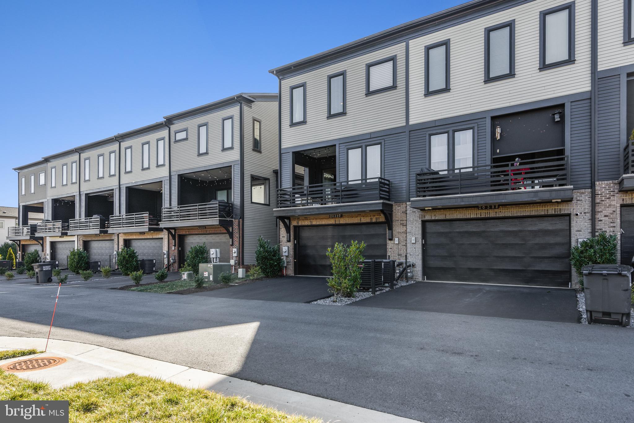 ONE LOUDOUN - Residential