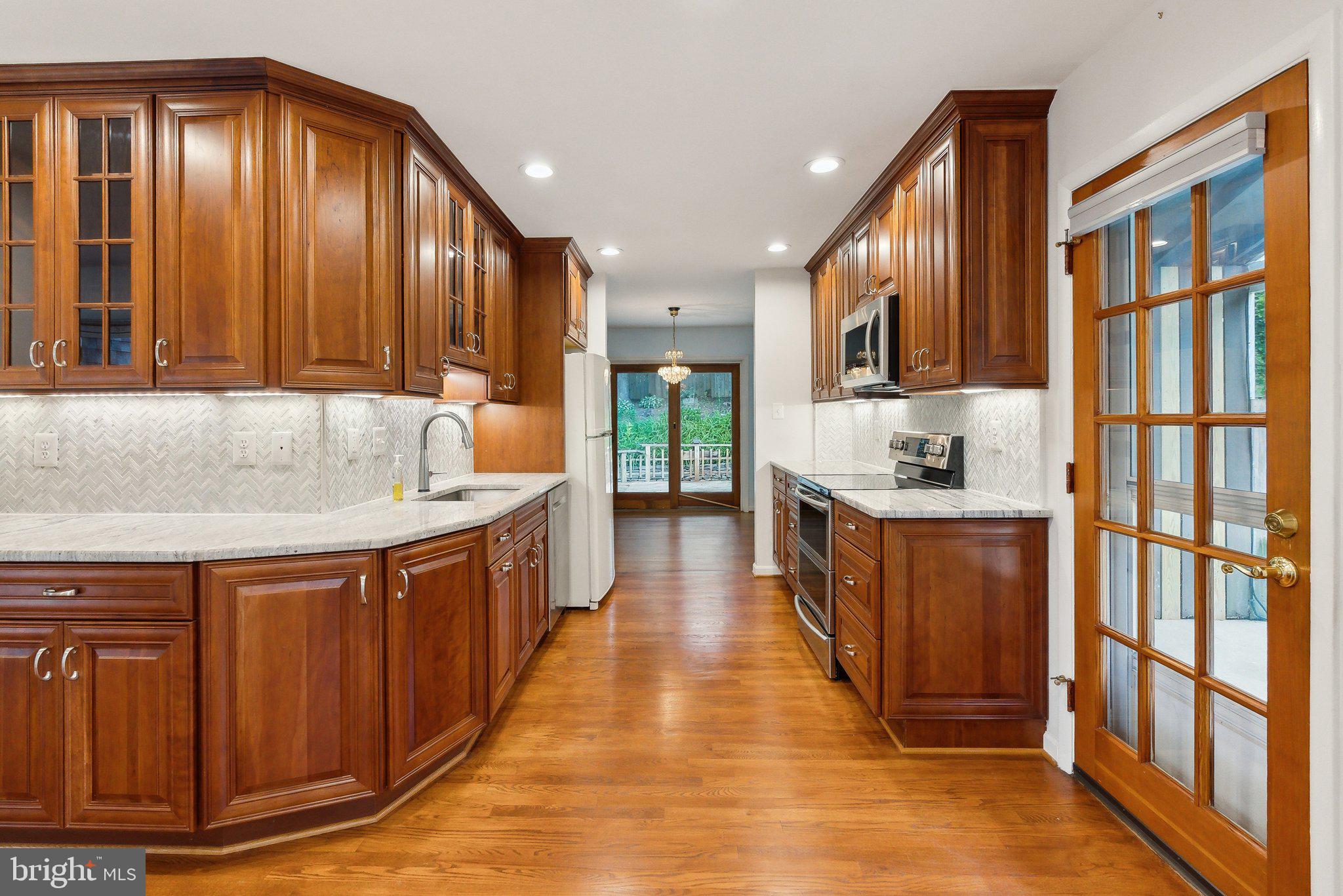 6416 BRENTFORD DRIVE