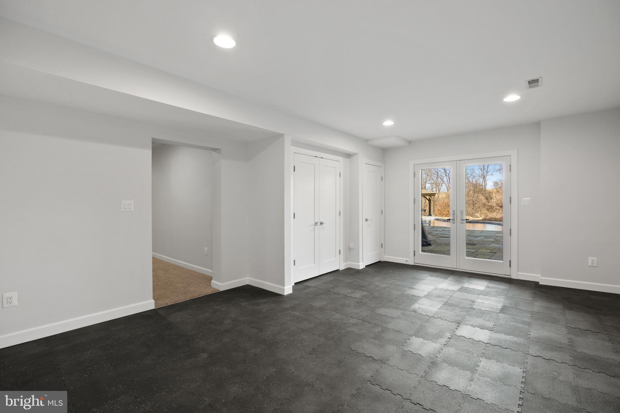 PRESERVE AT HUNT VALLEY - Residential