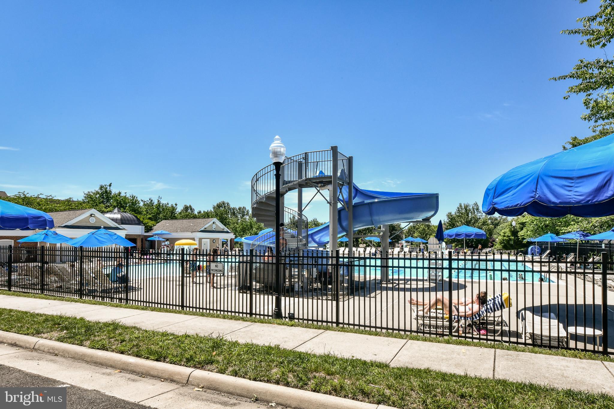 SOUTH RIDING - Residential Lease