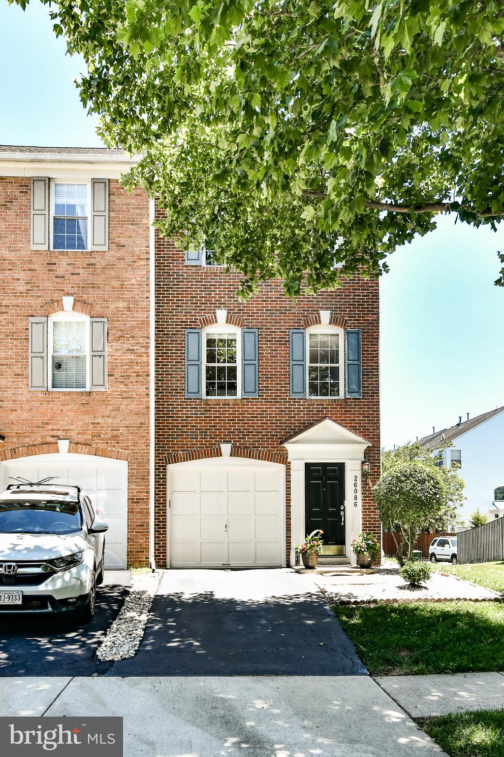 SOUTH RIDING - Residential Lease