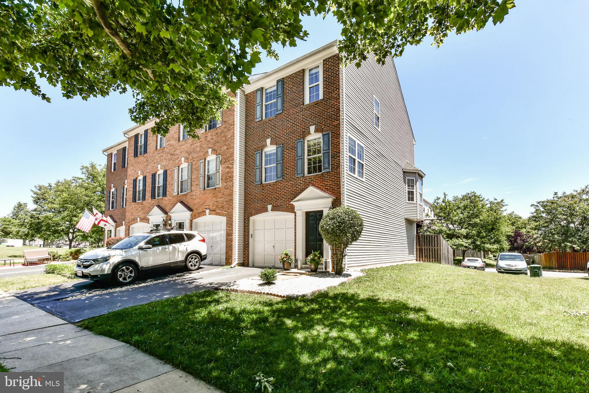 SOUTH RIDING - Residential Lease