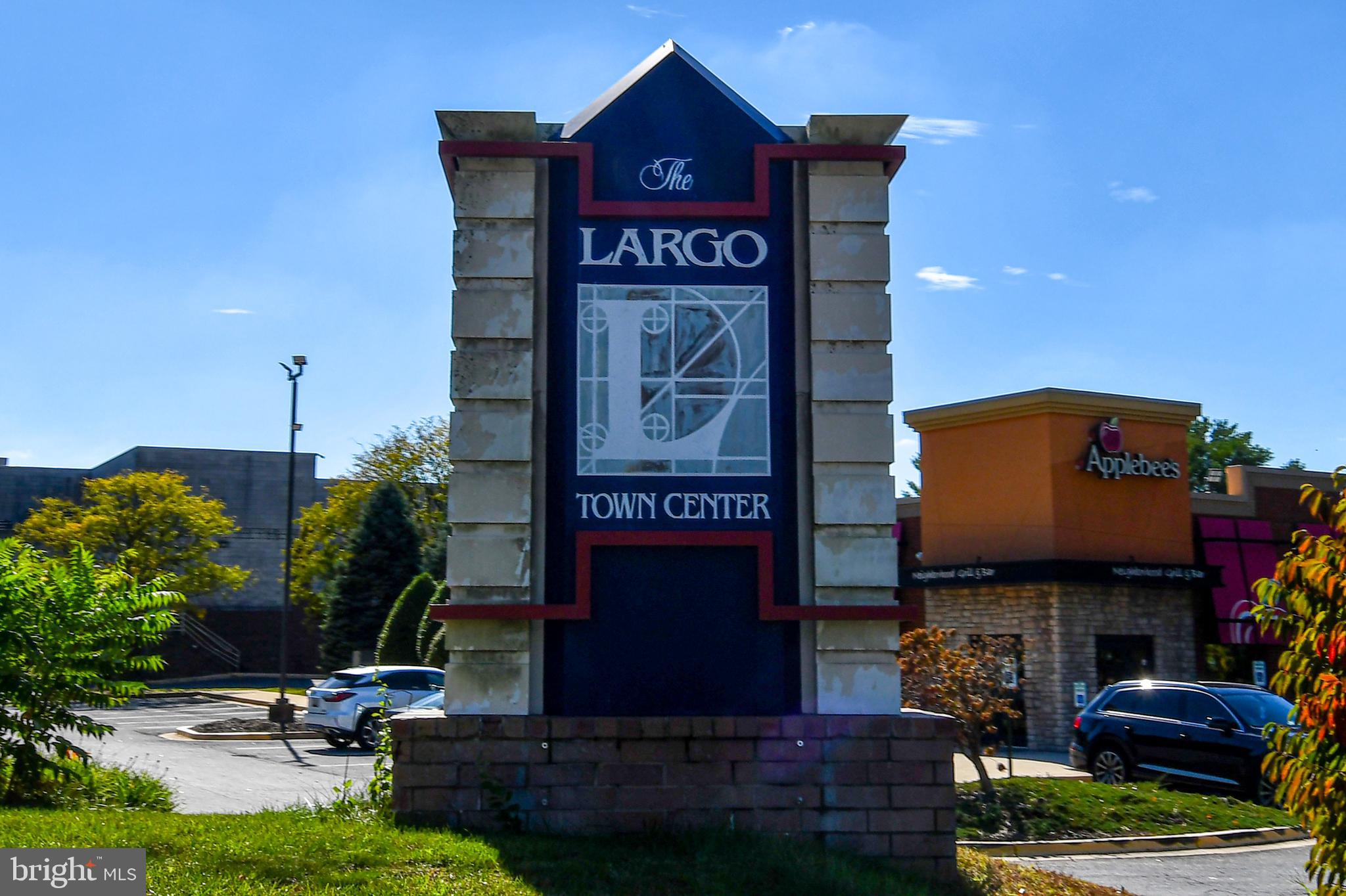 TREETOP CONDO - Residential