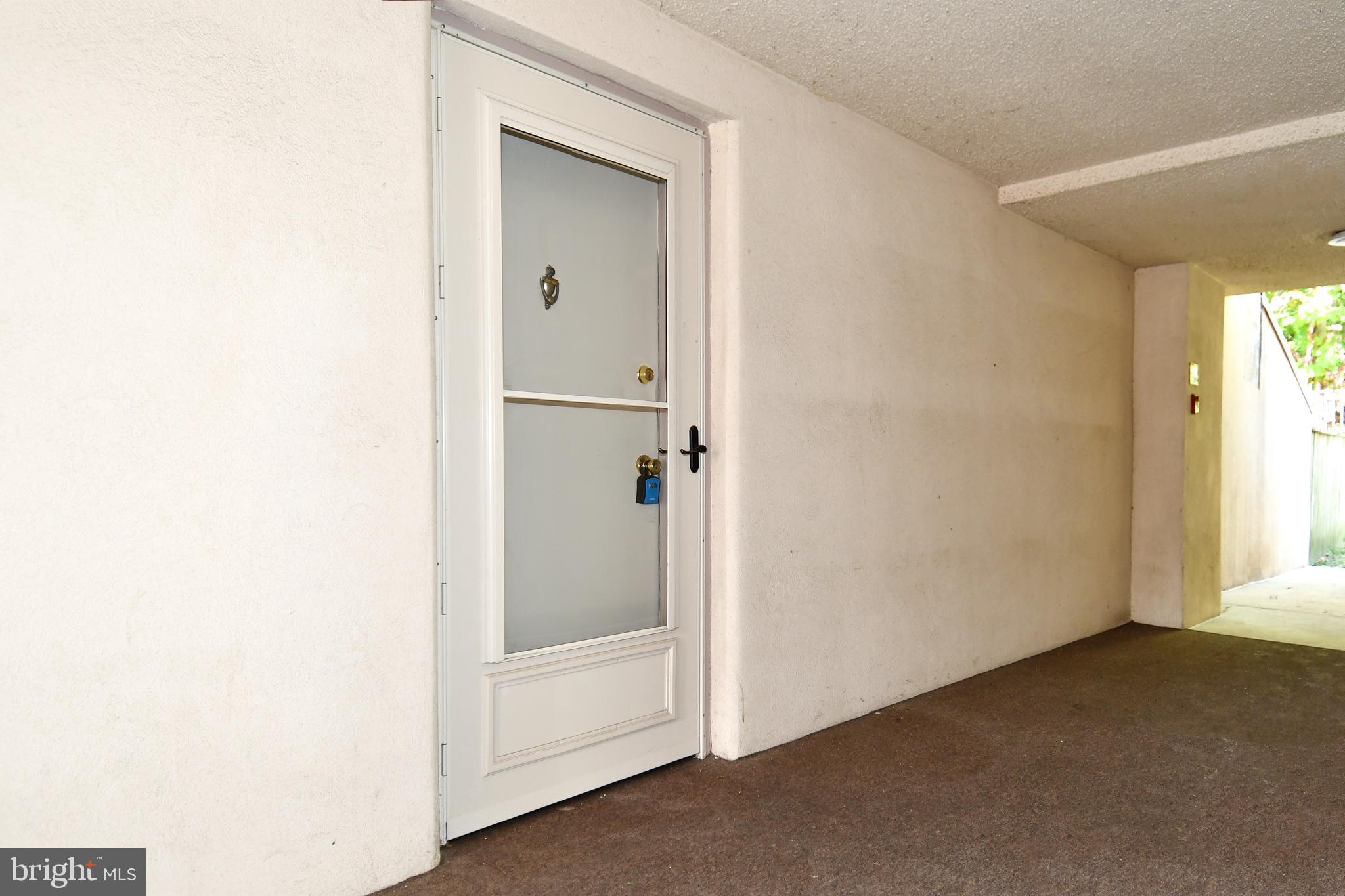 TREETOP CONDO - Residential