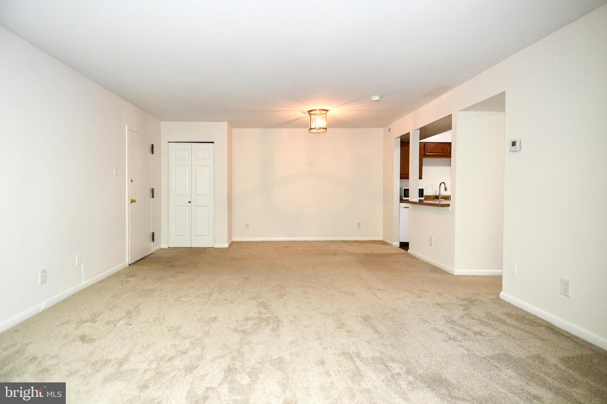 TREETOP CONDO - Residential