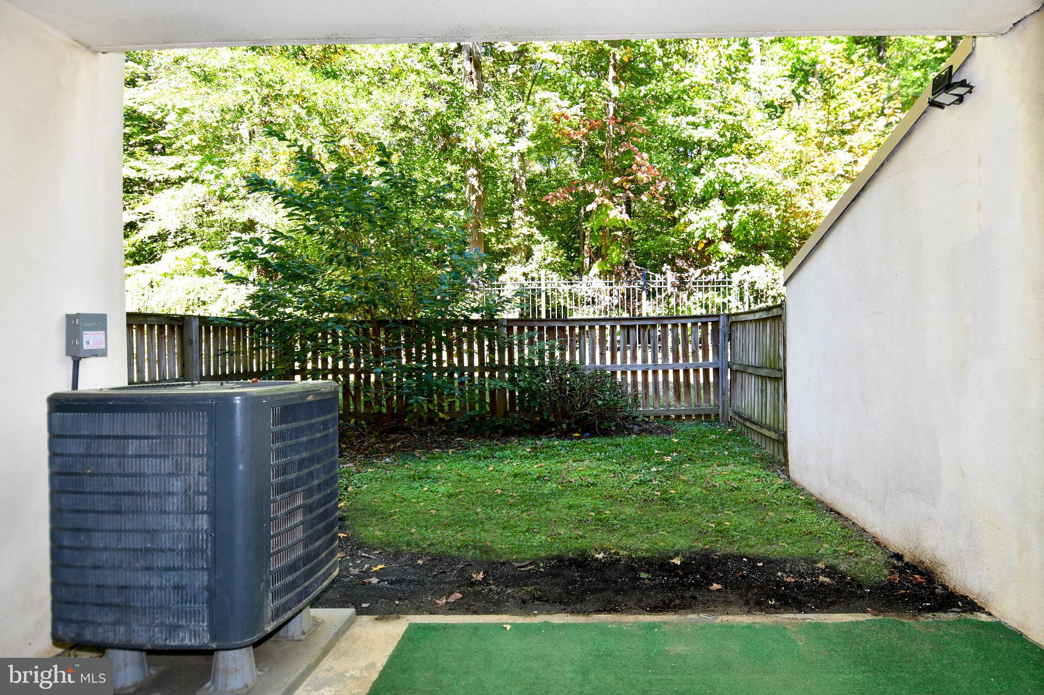 TREETOP CONDO - Residential