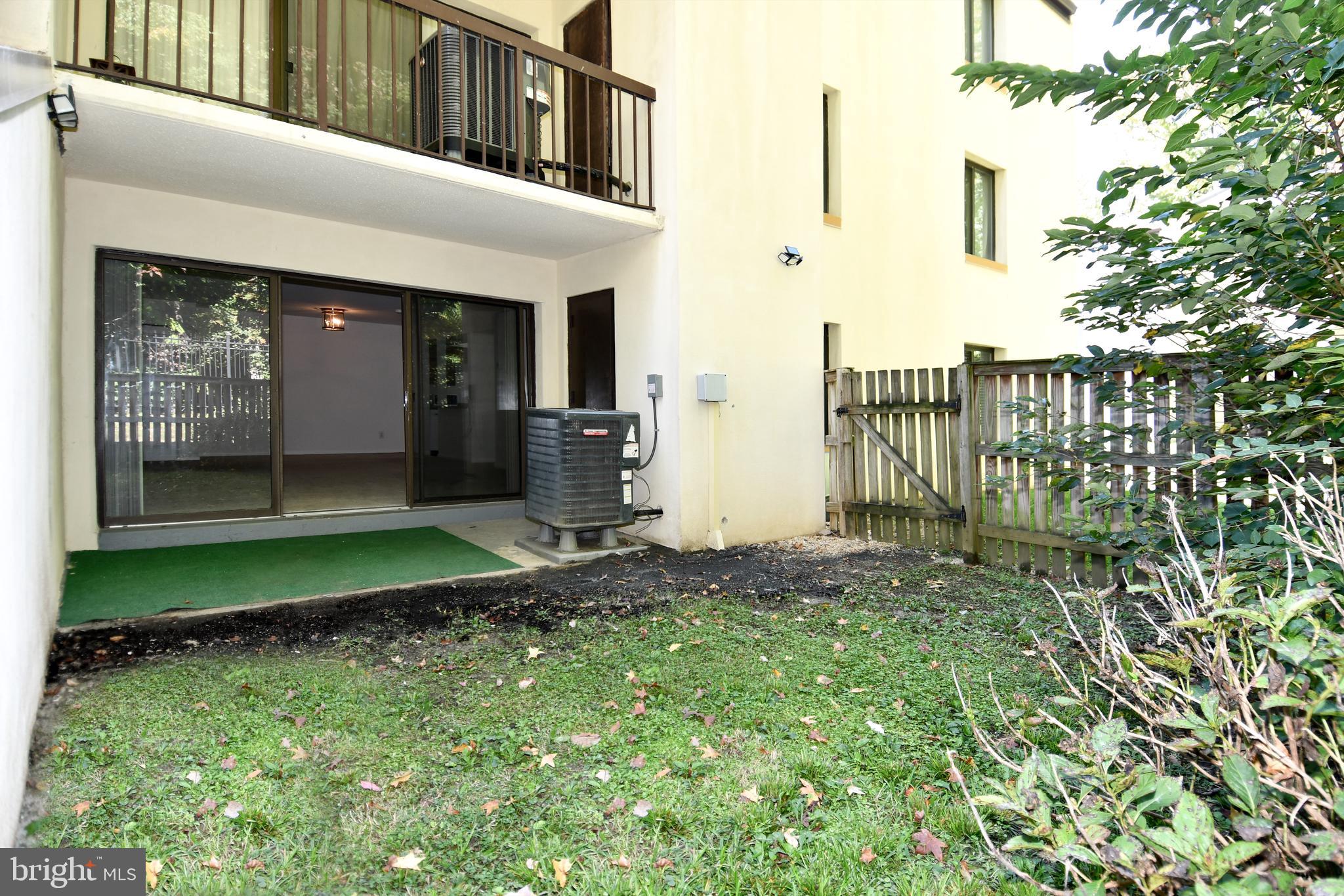 TREETOP CONDO - Residential