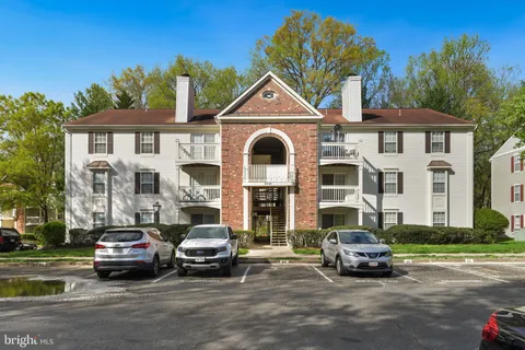 8608 Shadwell Drive Unit 41, Alexandria, VA MLS: VAFX2233300