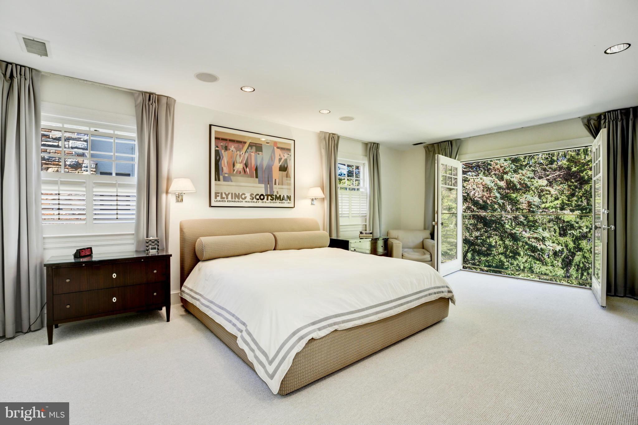 FOREST HILLS - Residential