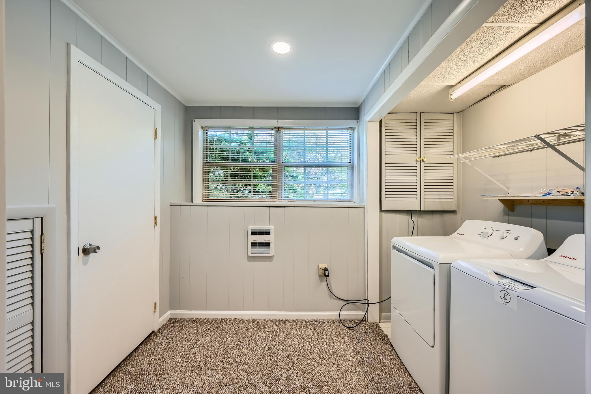 ROBERTS FIELD - Residential Lease