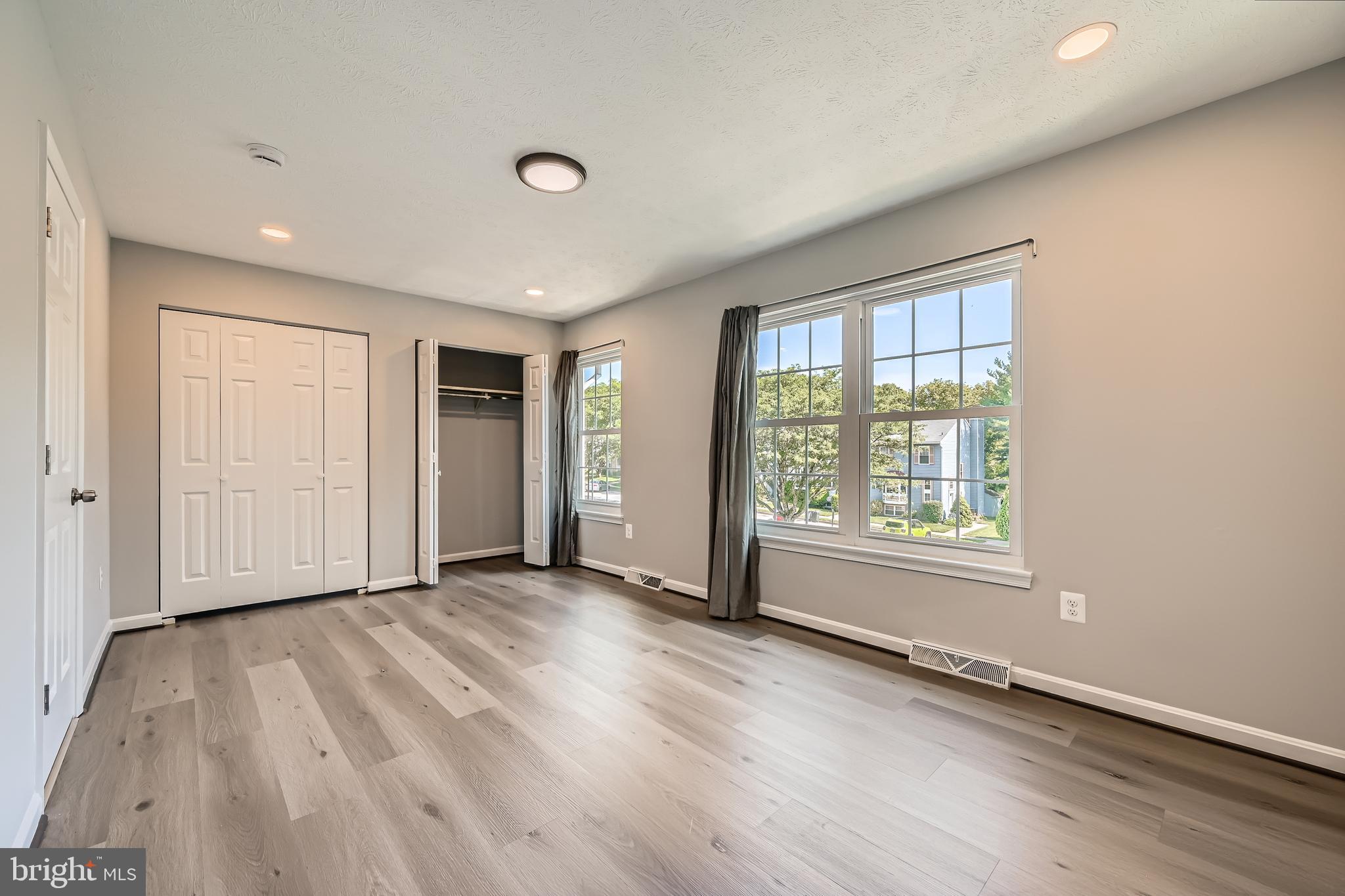 ROBERTS FIELD - Residential Lease