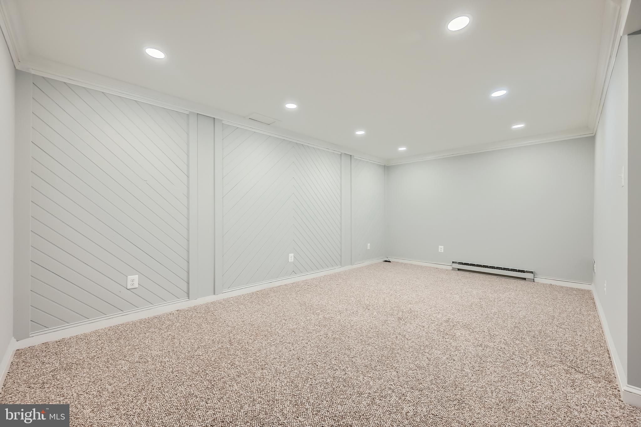 ROBERTS FIELD - Residential Lease