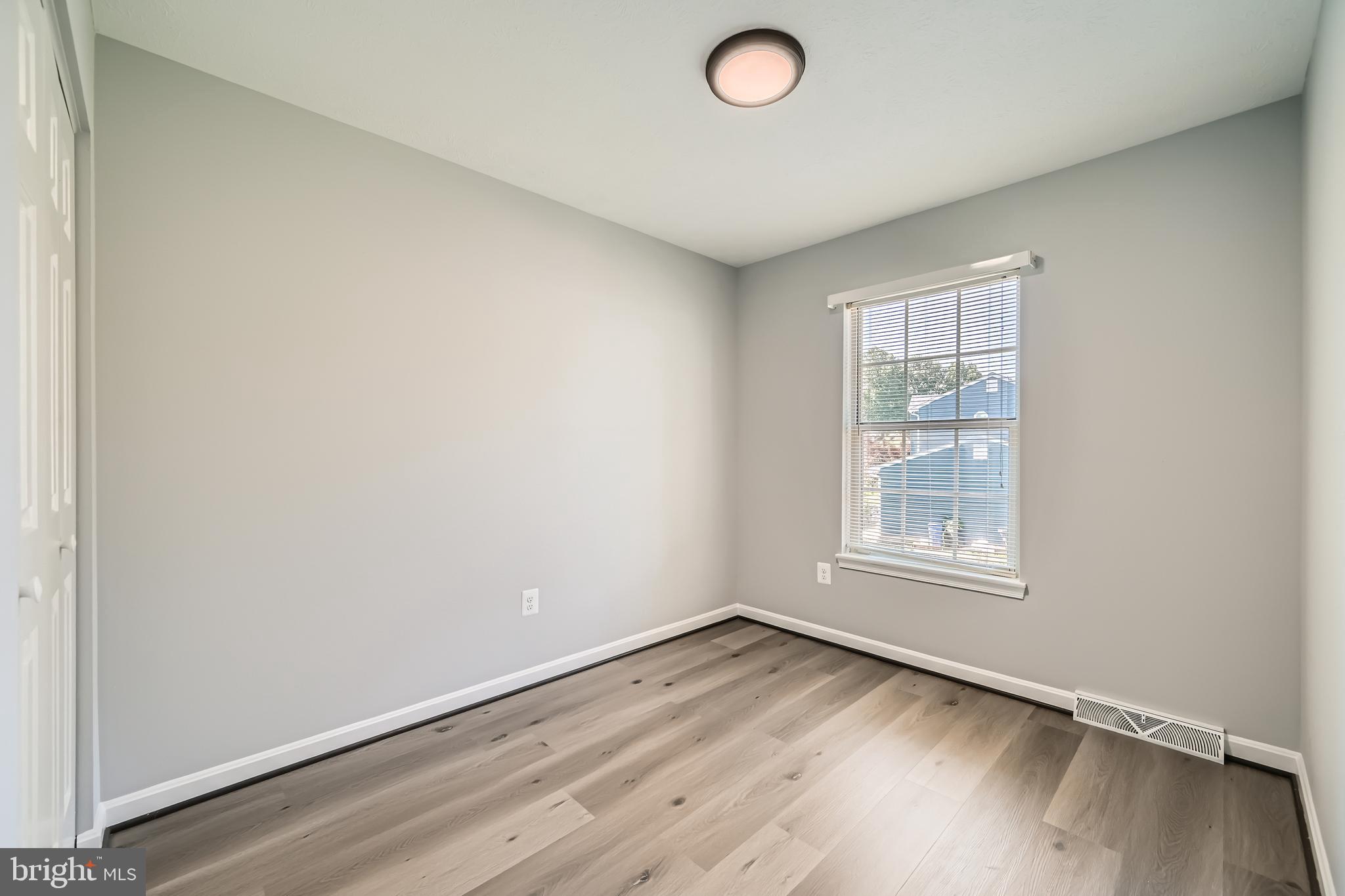 ROBERTS FIELD - Residential Lease