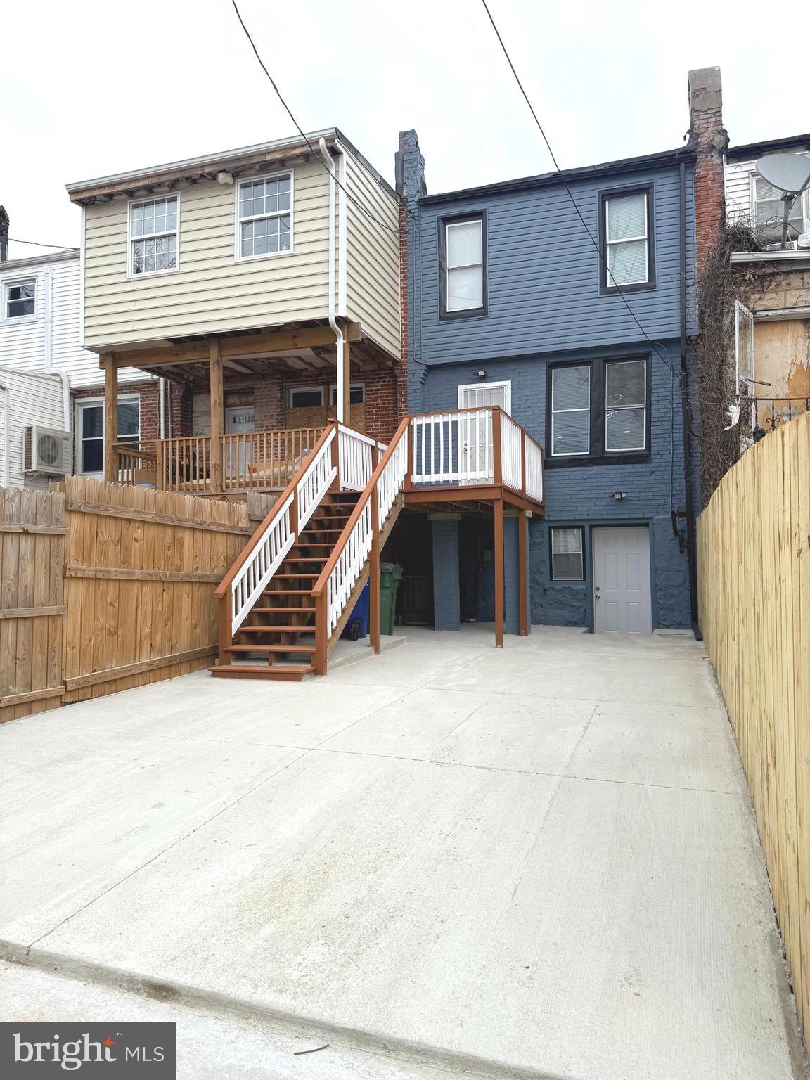 TOWANDA - Residential