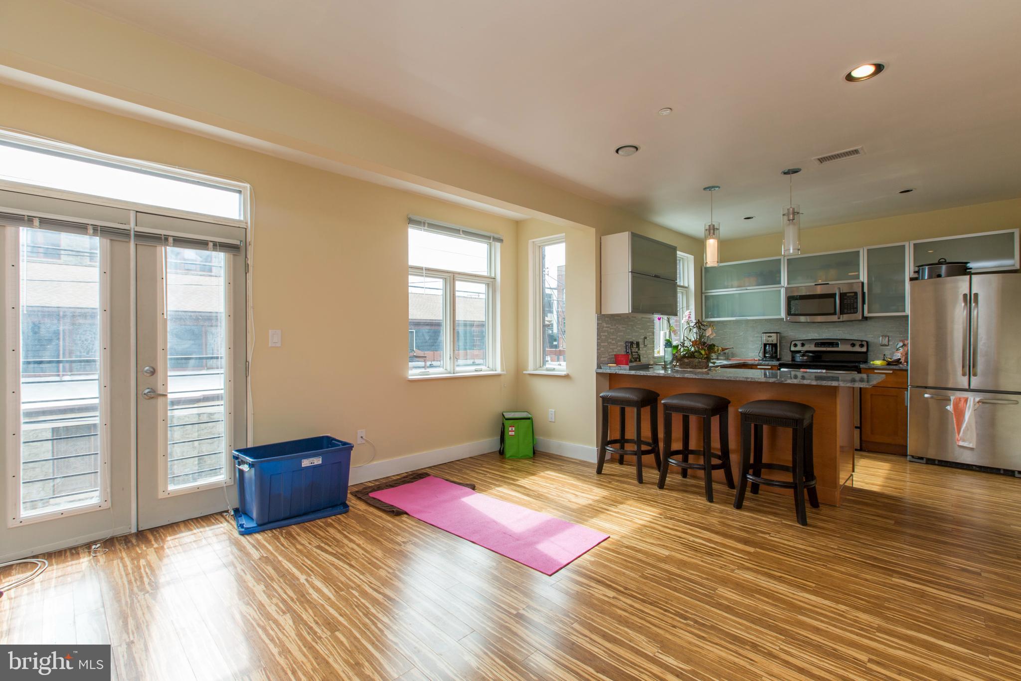 NORTHERN LIBERTIES - Commercial Sale