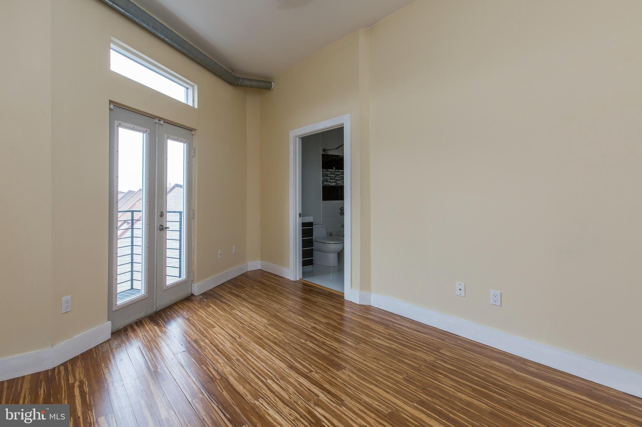 NORTHERN LIBERTIES - Commercial Sale