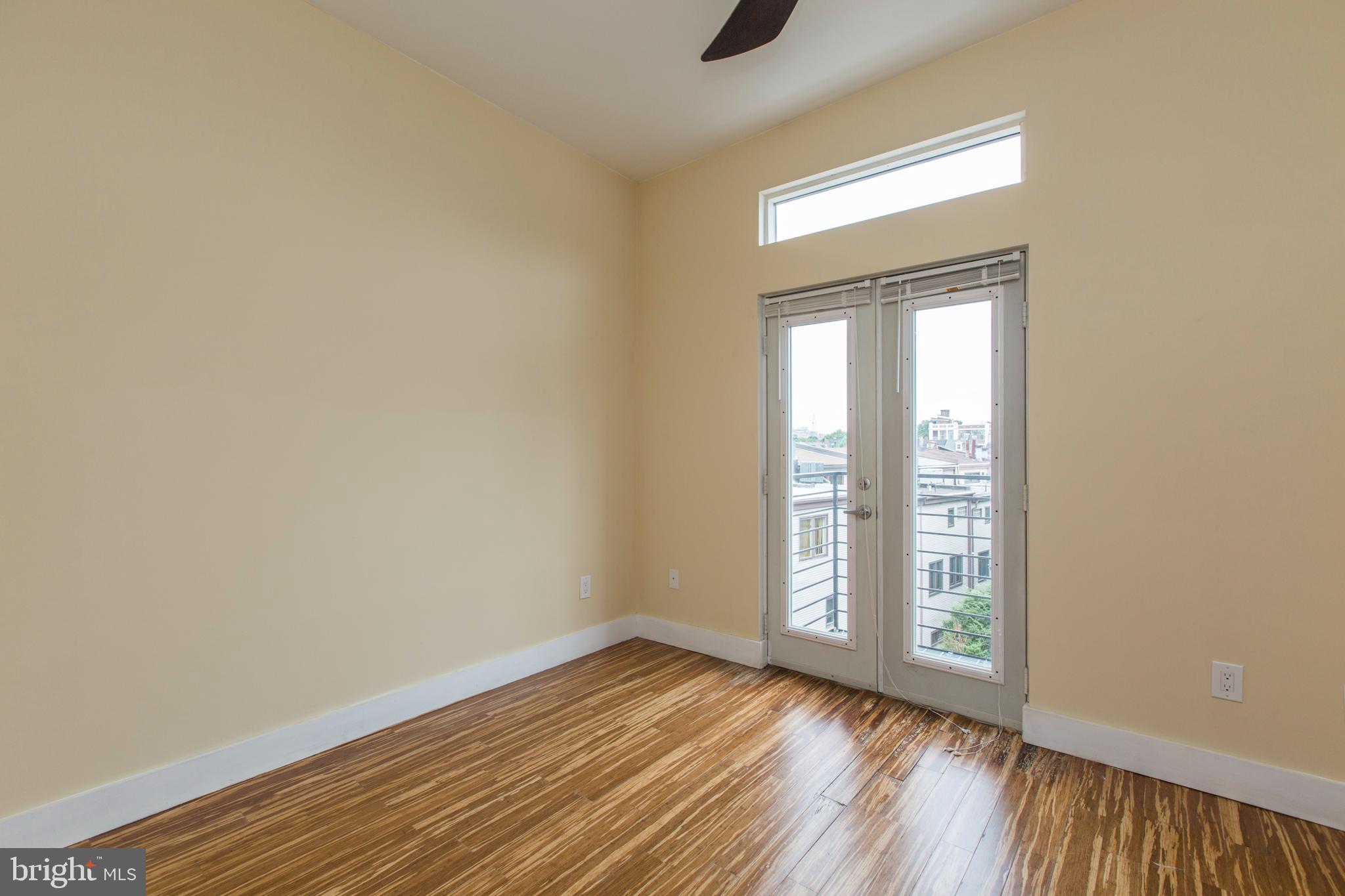 NORTHERN LIBERTIES - Commercial Sale