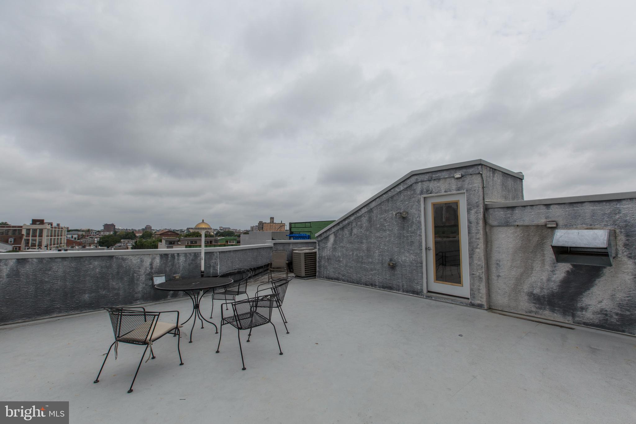 NORTHERN LIBERTIES - Commercial Sale
