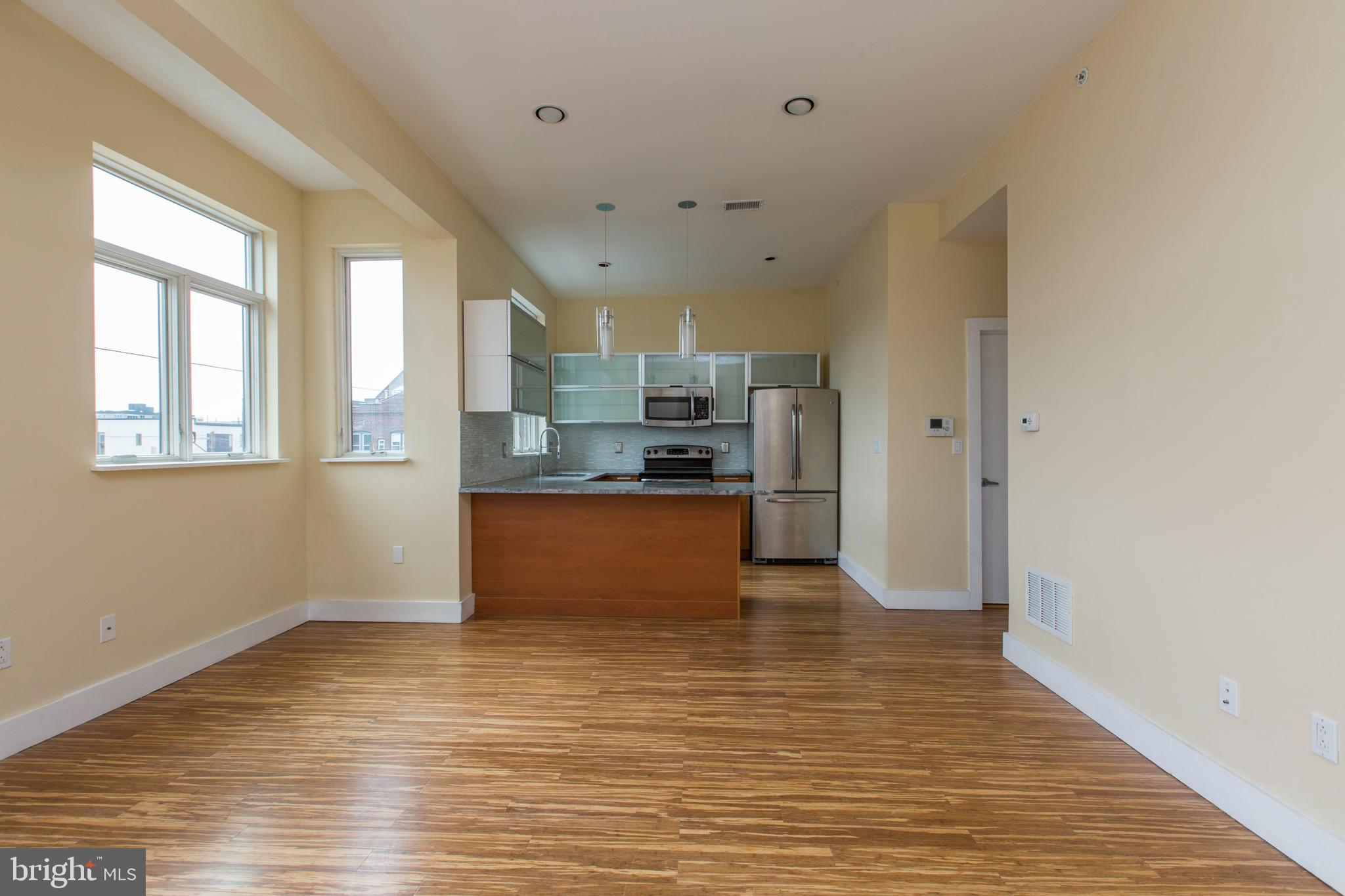 NORTHERN LIBERTIES - Commercial Sale