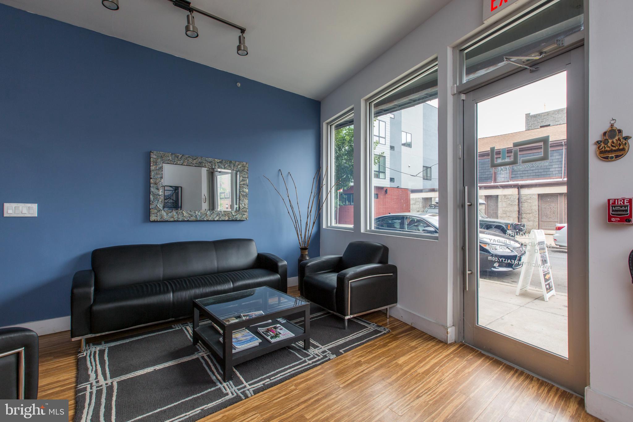 NORTHERN LIBERTIES - Commercial Sale