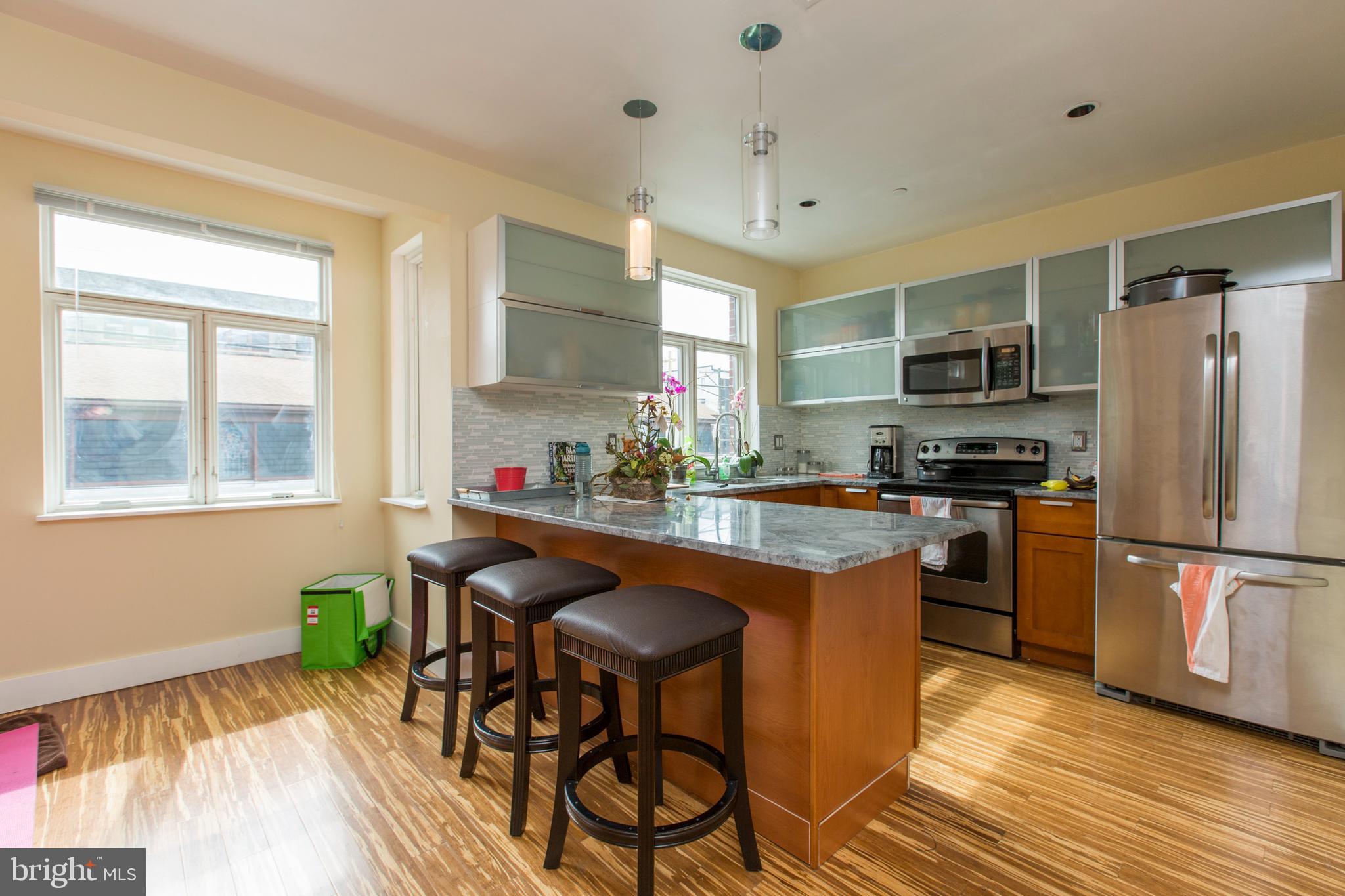 NORTHERN LIBERTIES - Commercial Sale