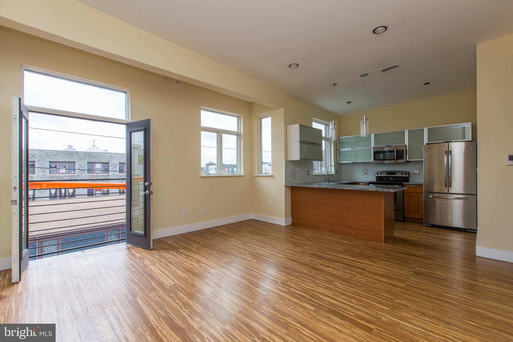 NORTHERN LIBERTIES - Commercial Sale