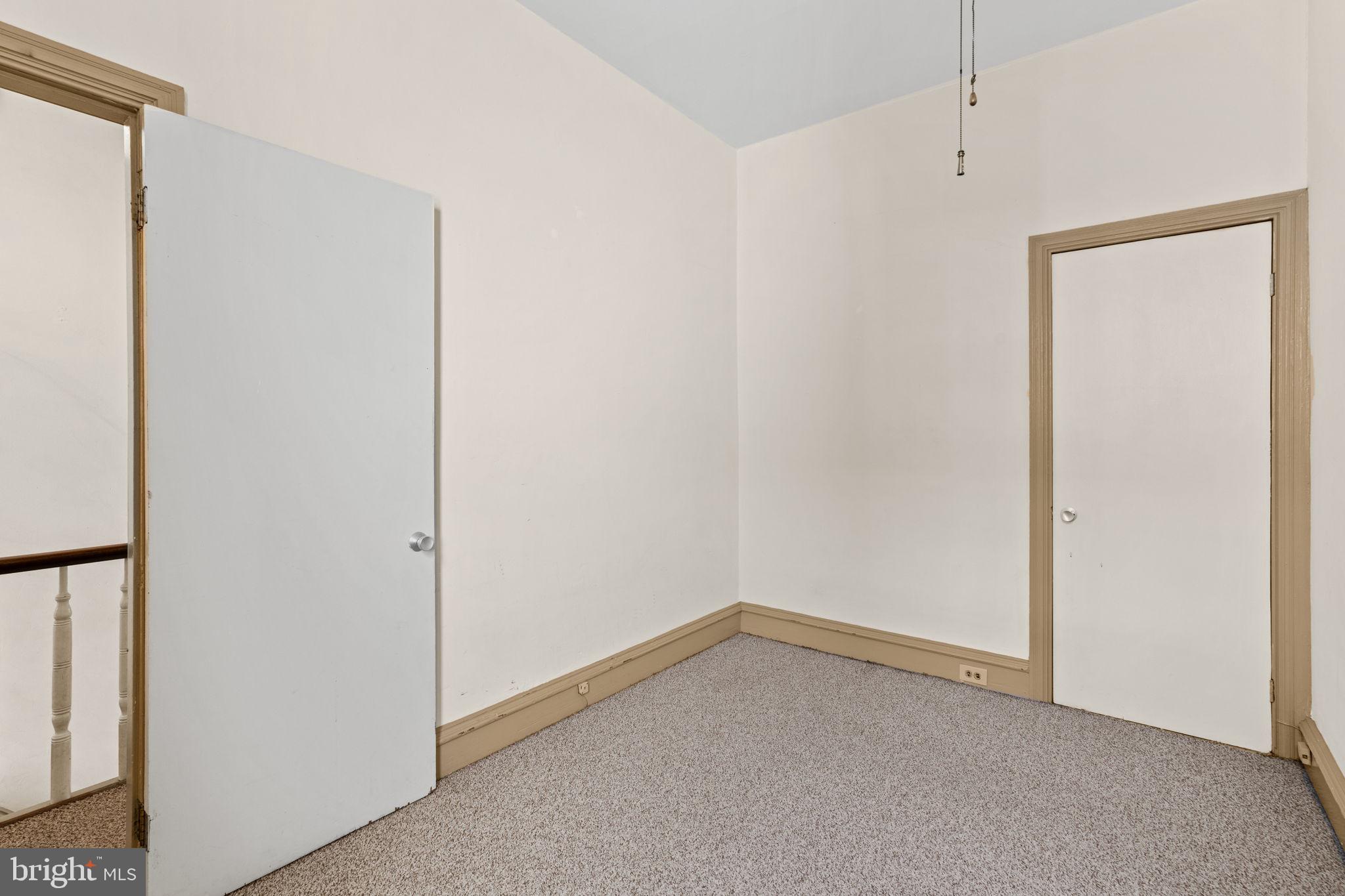 FAIRMOUNT - Residential