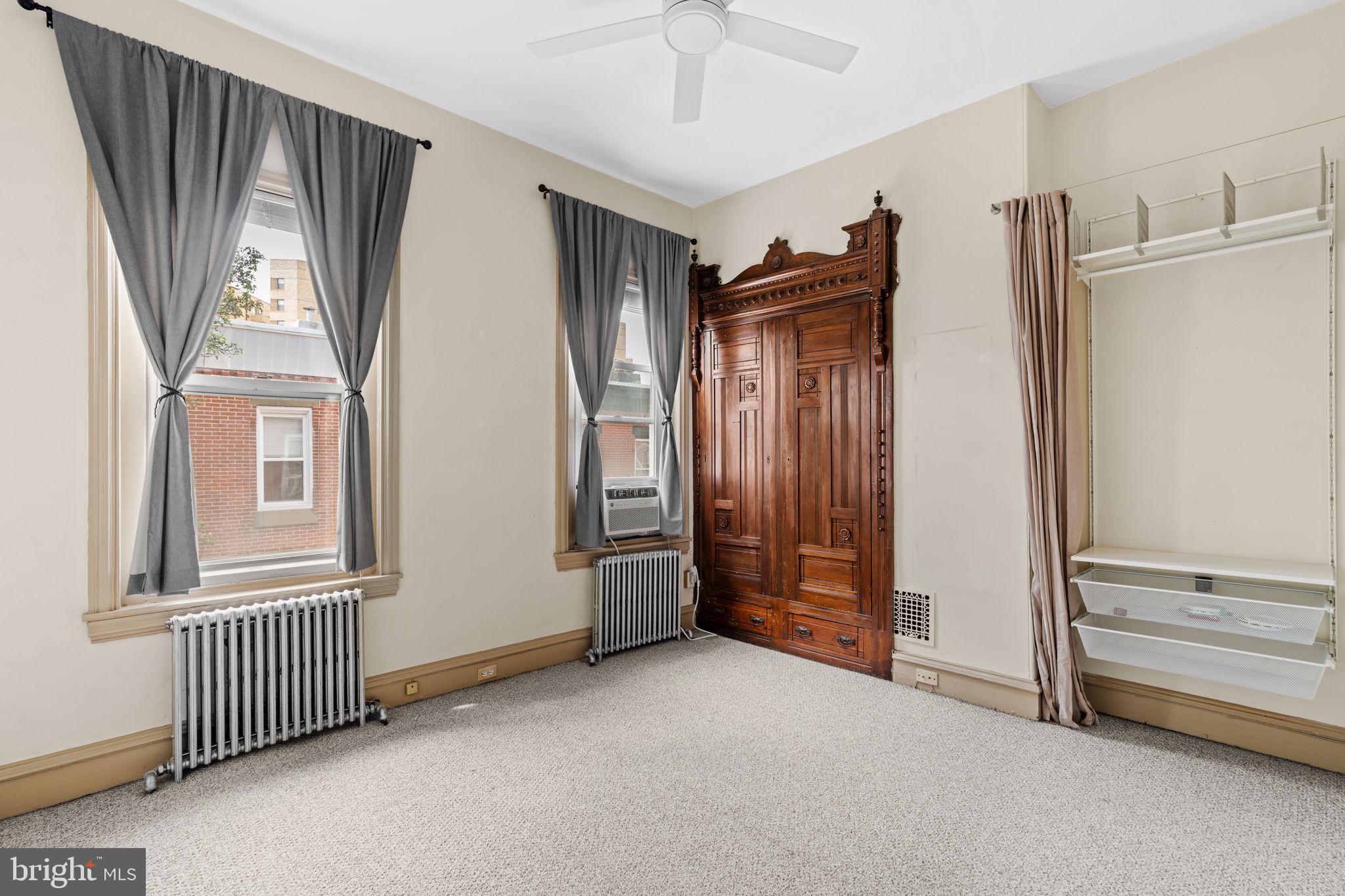 FAIRMOUNT - Residential