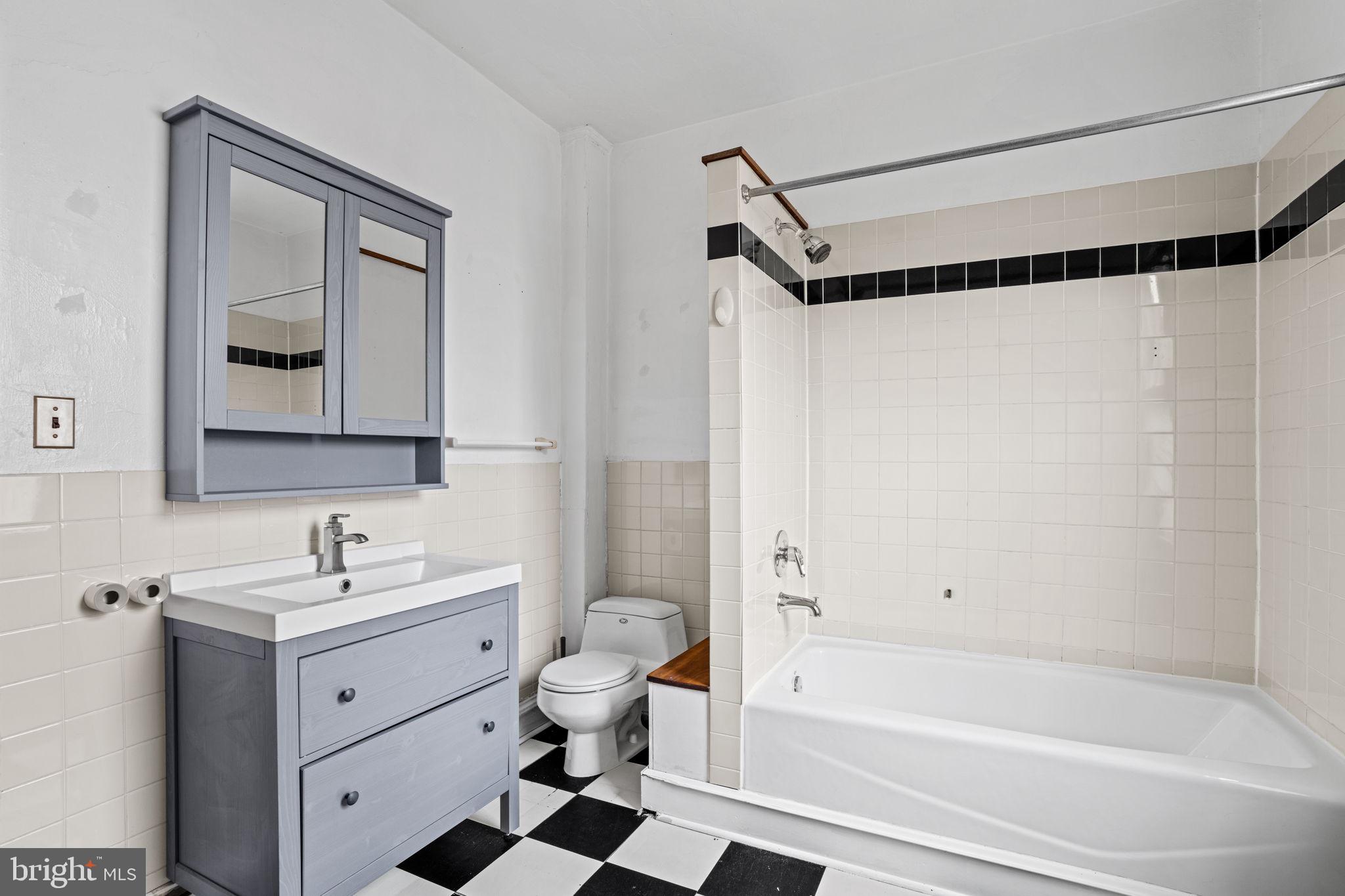 FAIRMOUNT - Residential