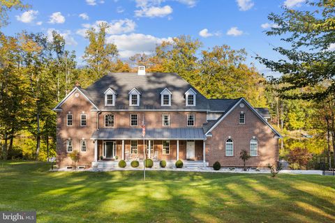 10823 GLADNEY DRIVE MANASSAS VA 20111