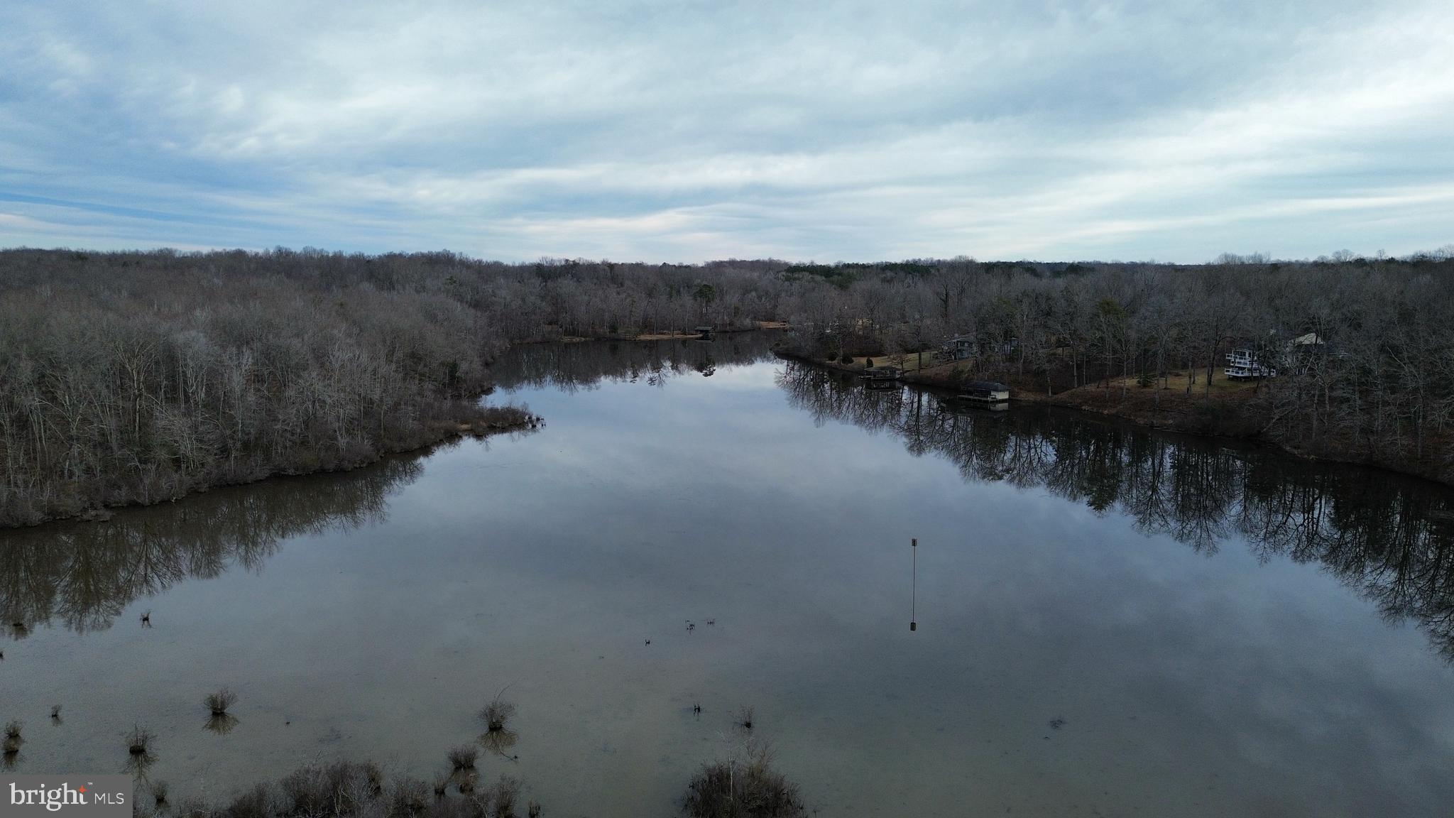 JENNINGS POND - Land