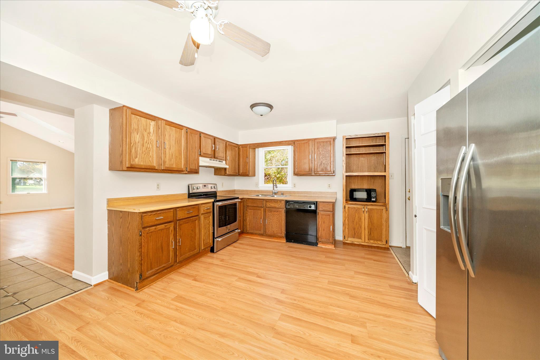 SPONSELLERS ADDITION - Residential Lease