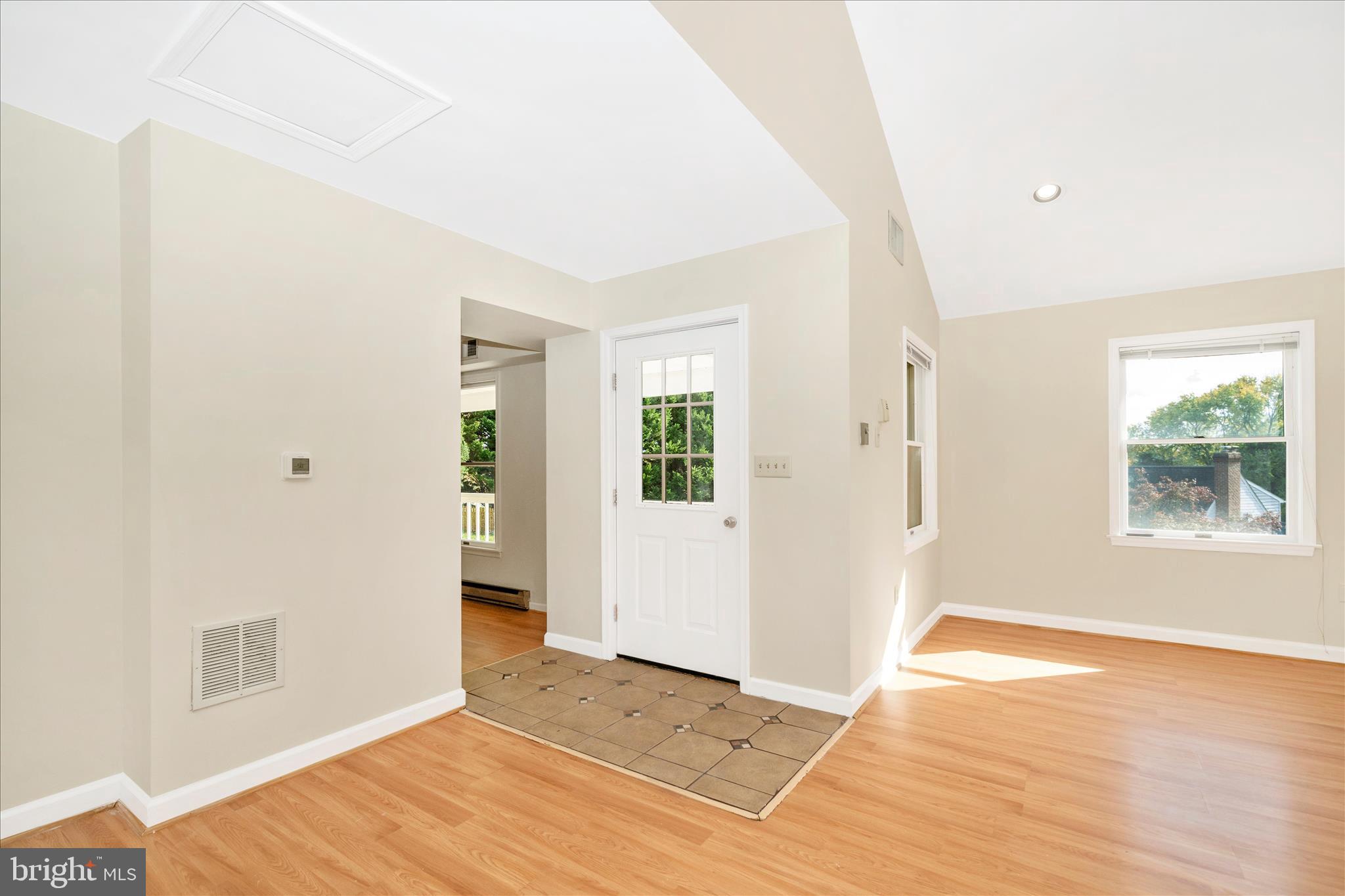 SPONSELLERS ADDITION - Residential Lease