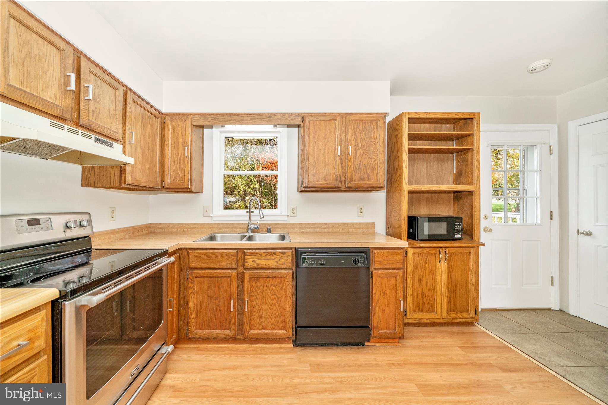 SPONSELLERS ADDITION - Residential Lease