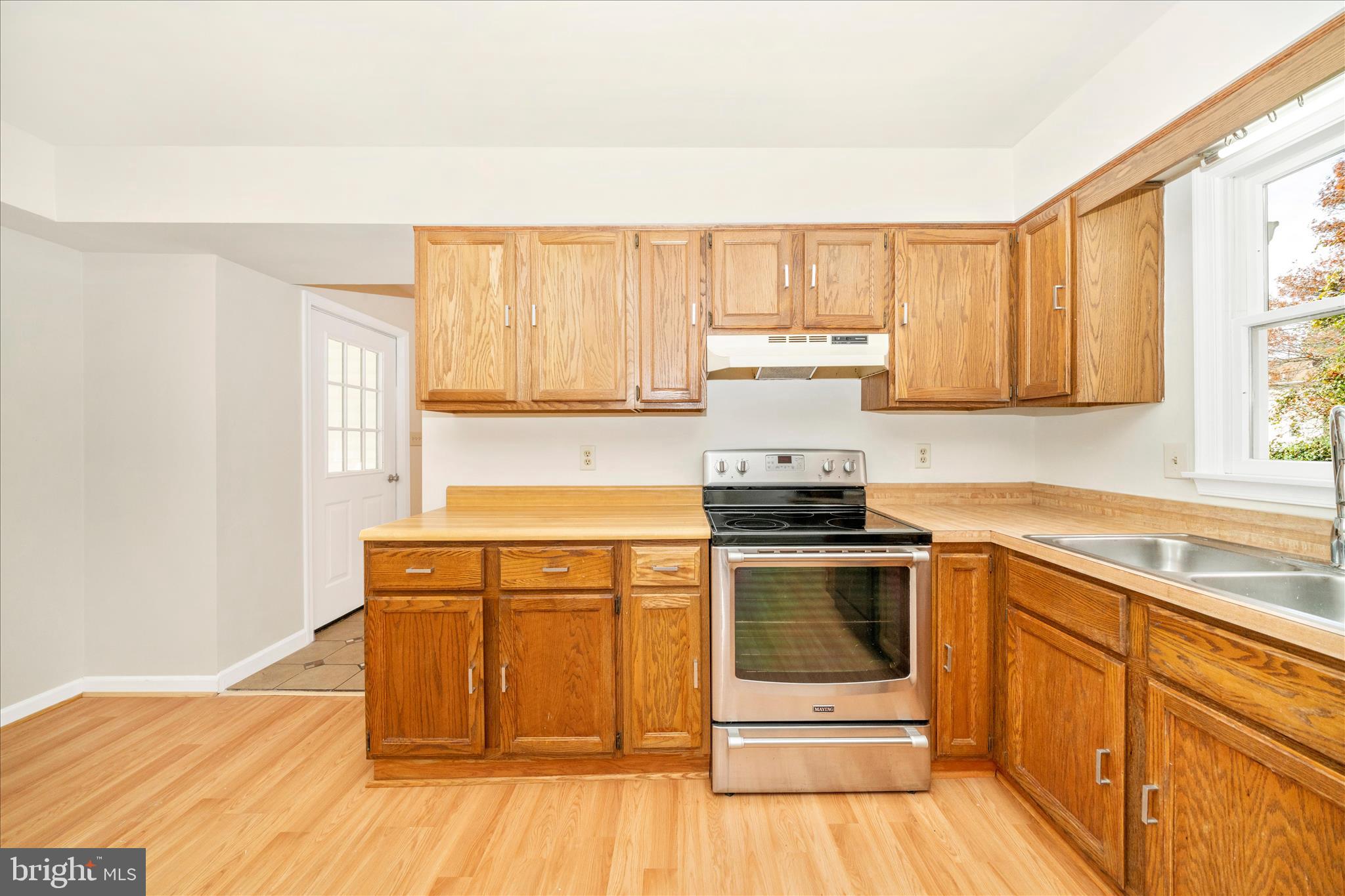 SPONSELLERS ADDITION - Residential Lease