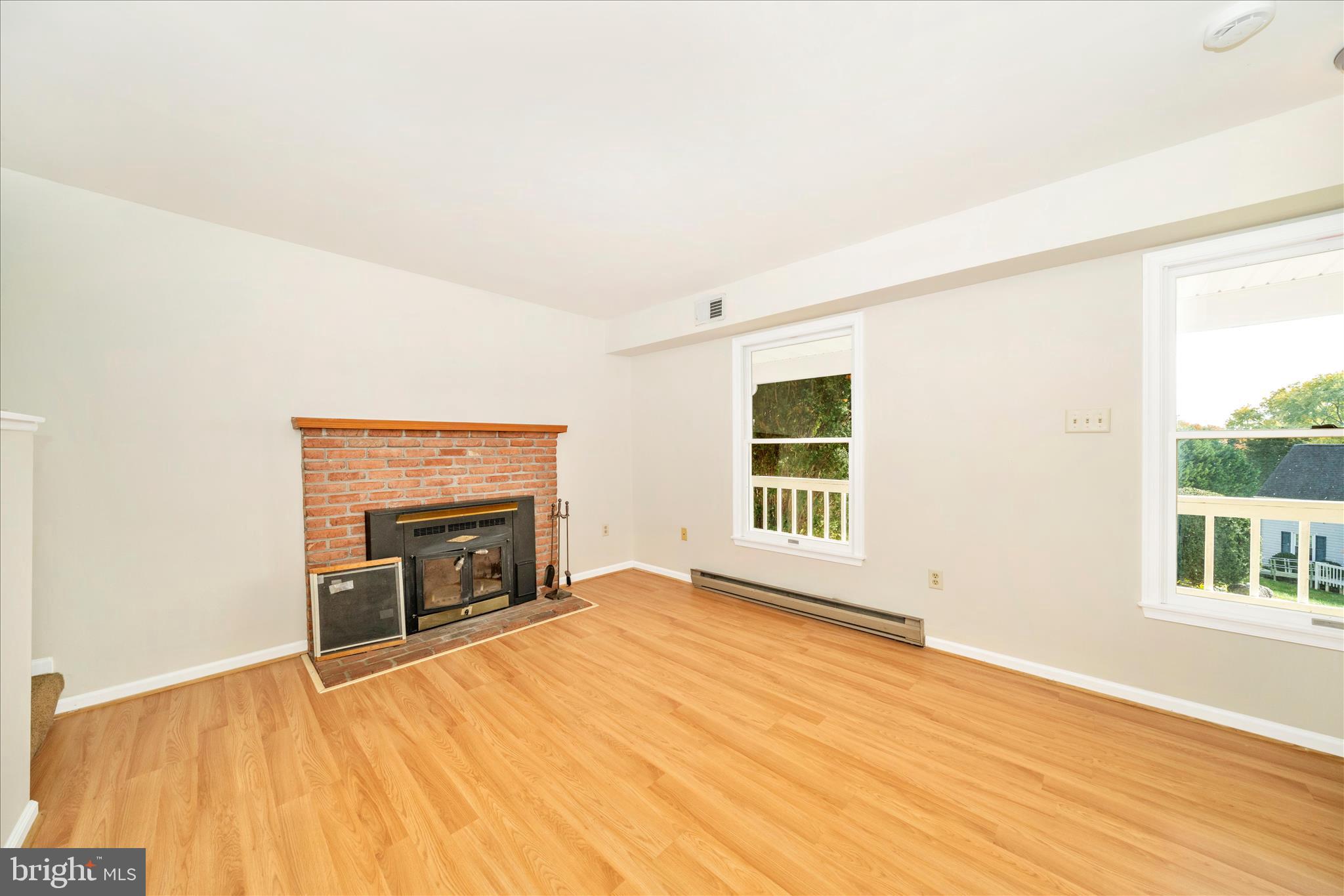 SPONSELLERS ADDITION - Residential Lease